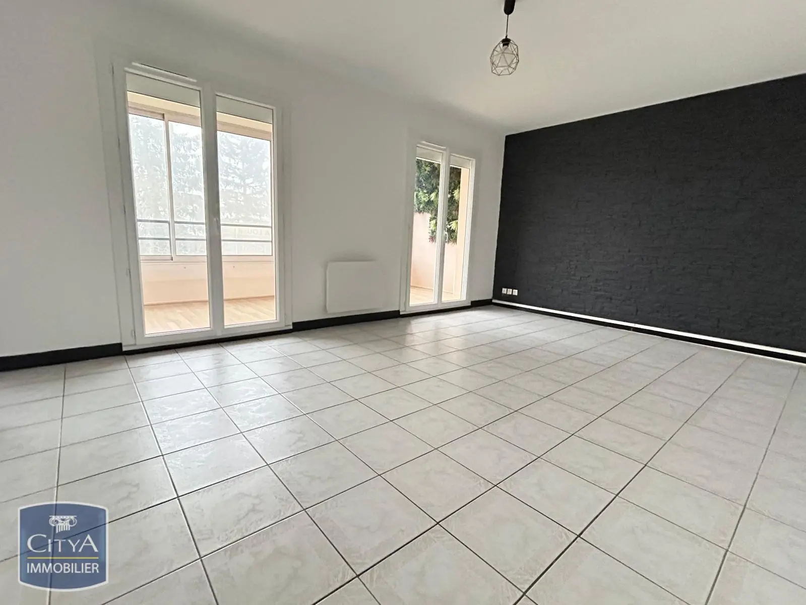 Photo 1 Appartement 4 pièces 97.16m²