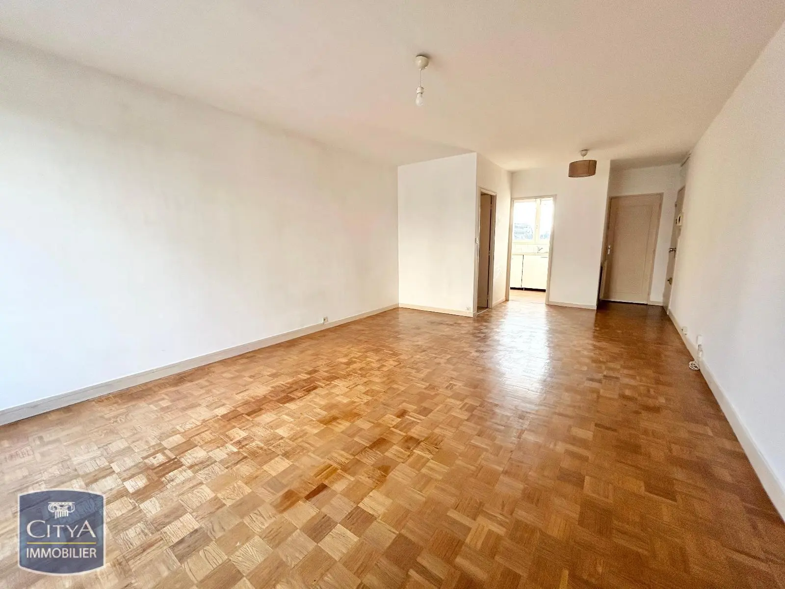 Photo 2 Appartement 5 pièces 93.11m²