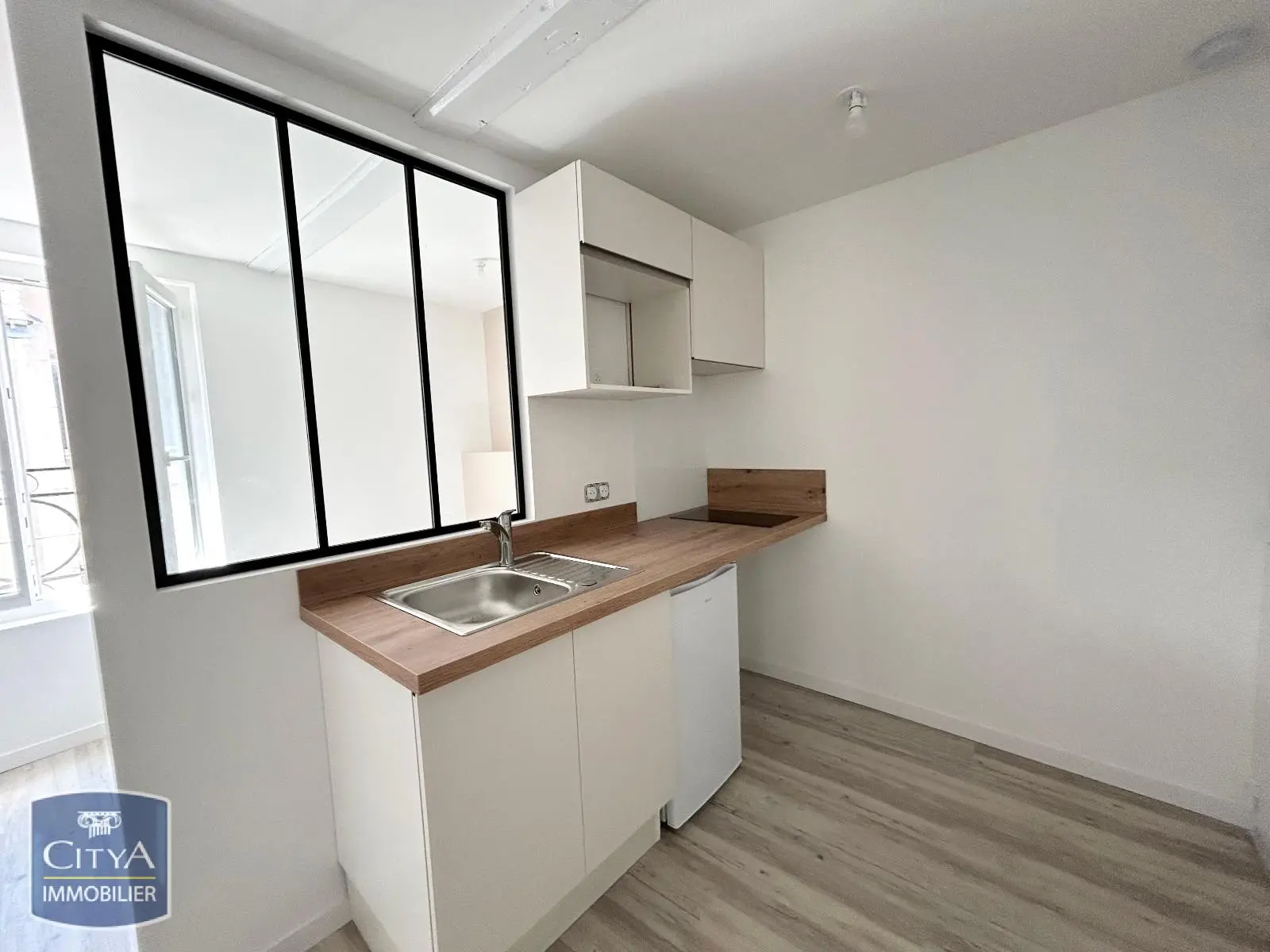 Photo 3 Appartement 1 pièce 22.99m²