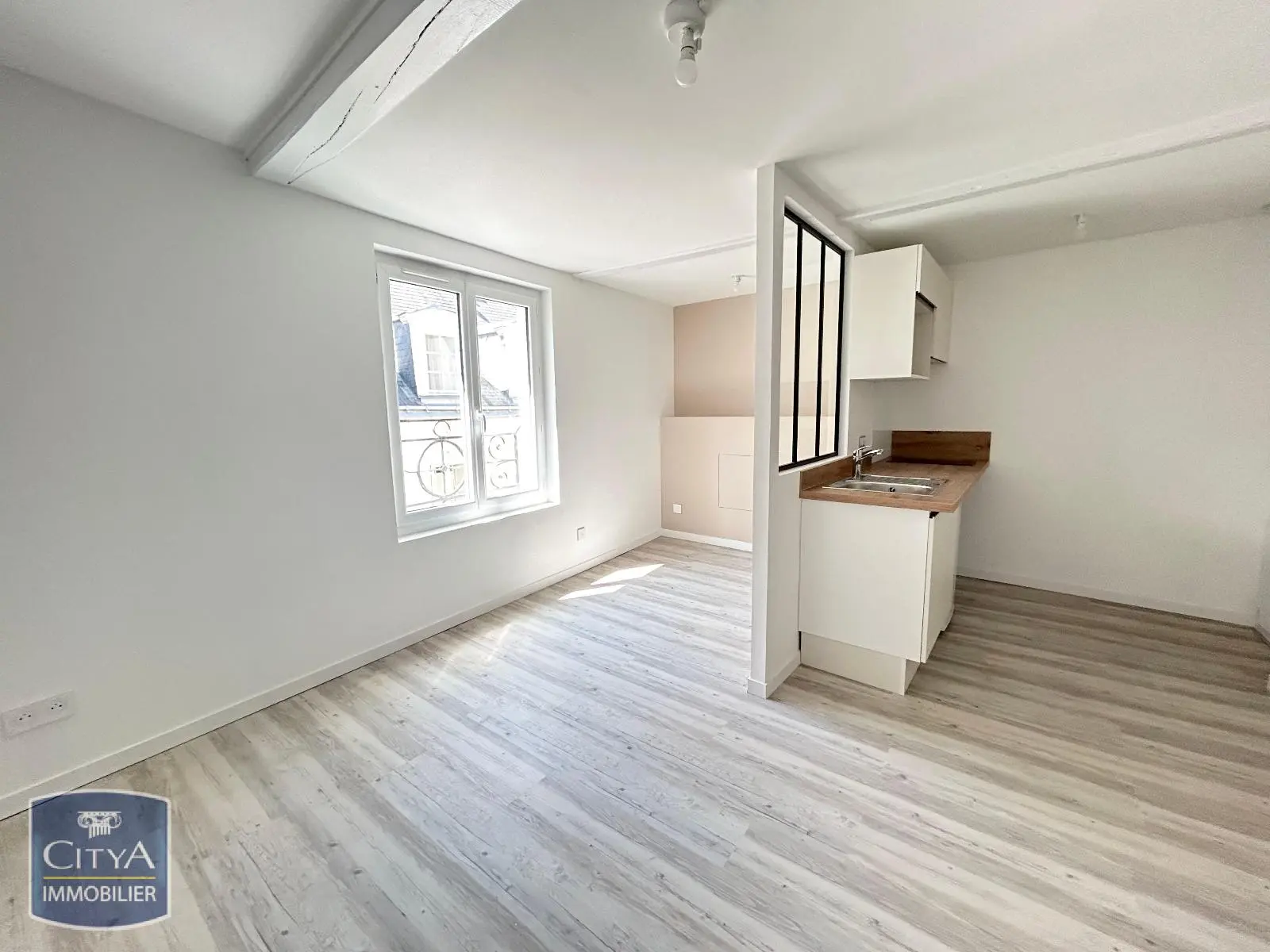 Photo 1 Appartement 1 pièce 22.99m²