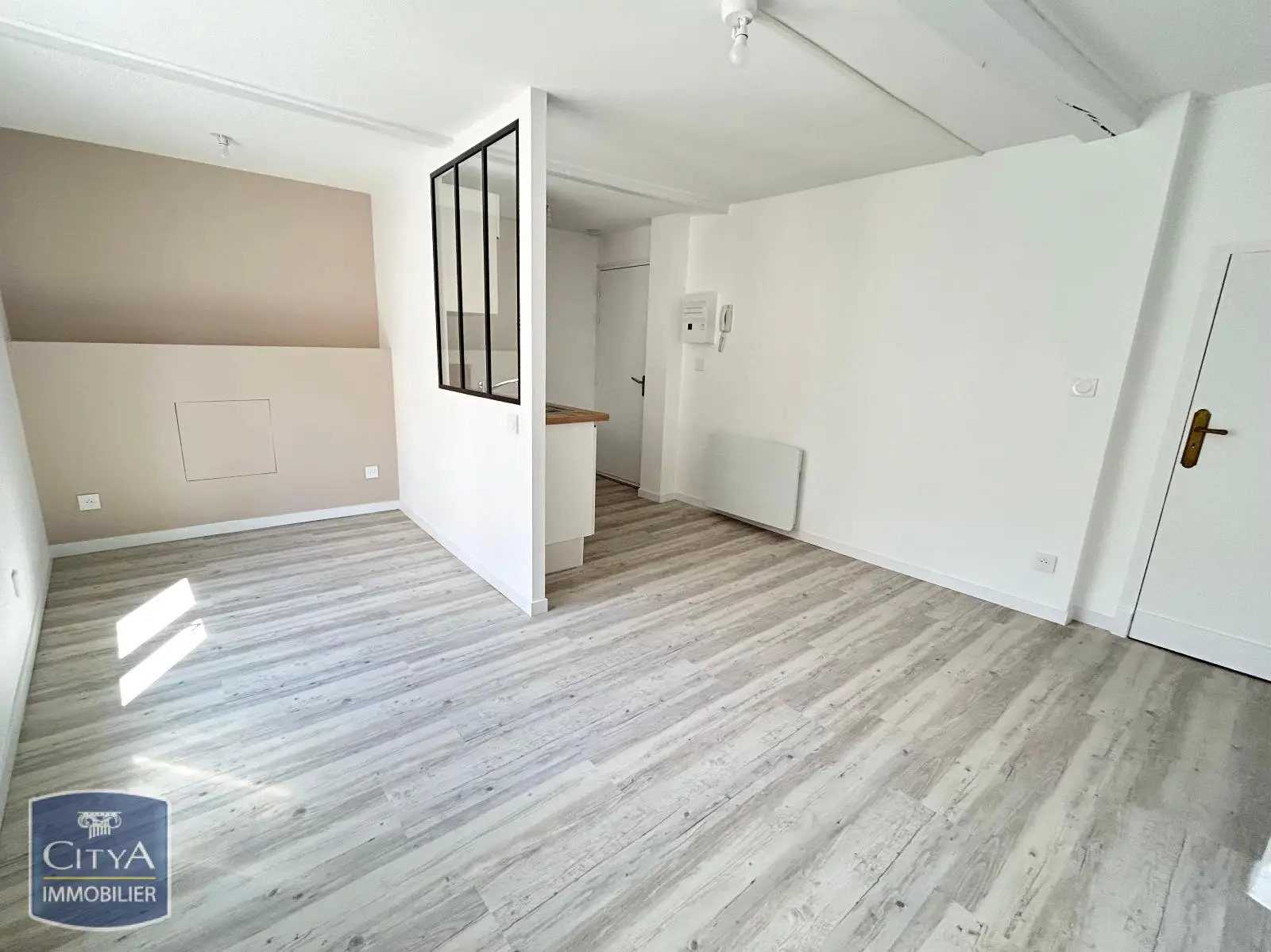 Photo 2 Appartement 1 pièce 22.99m²