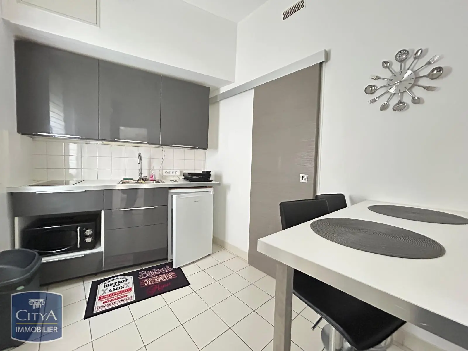 Photo 2 Appartement 1 pièce 20.31m²