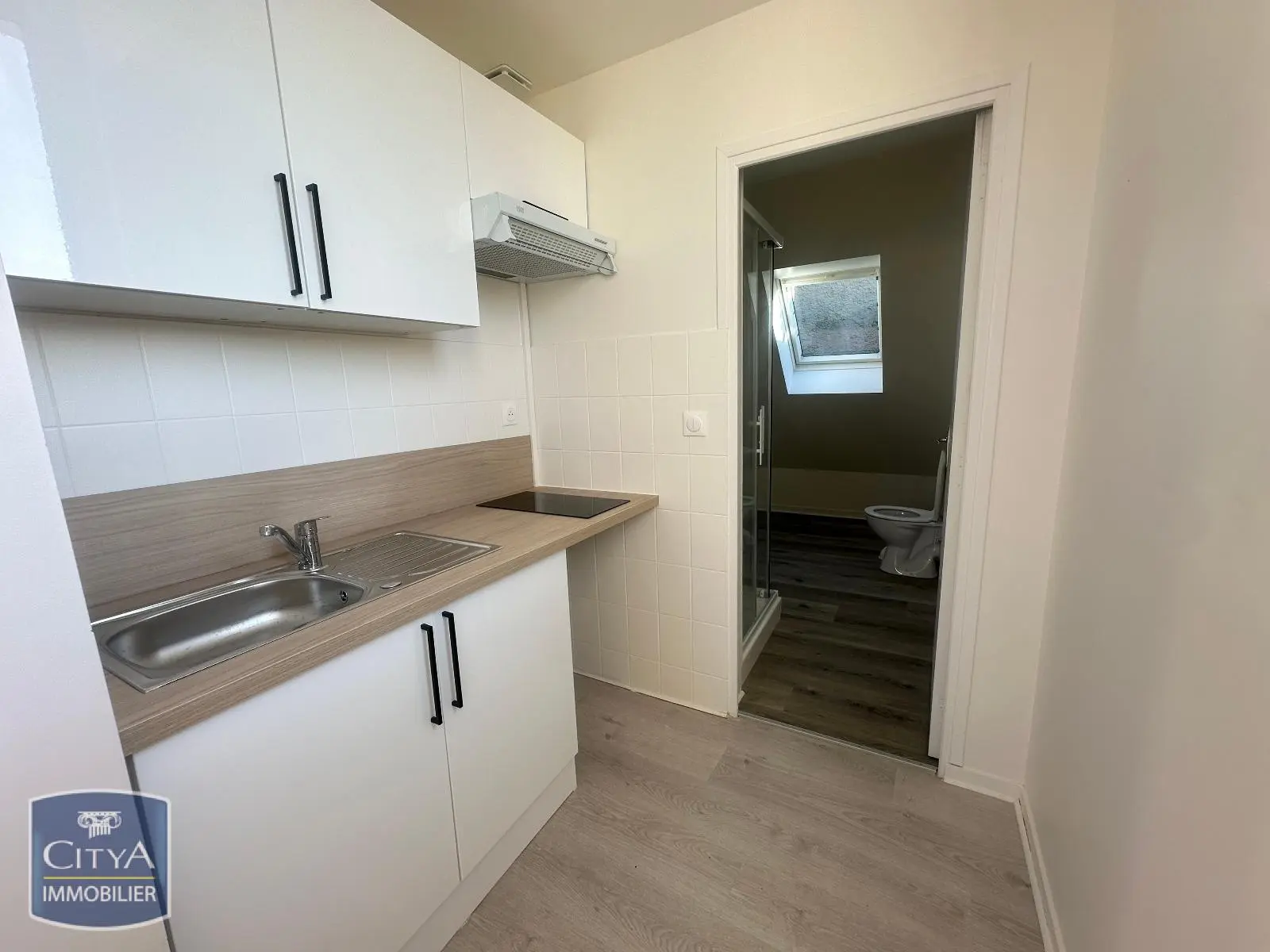 Photo 1 Appartement 1 pièce 23.62m²