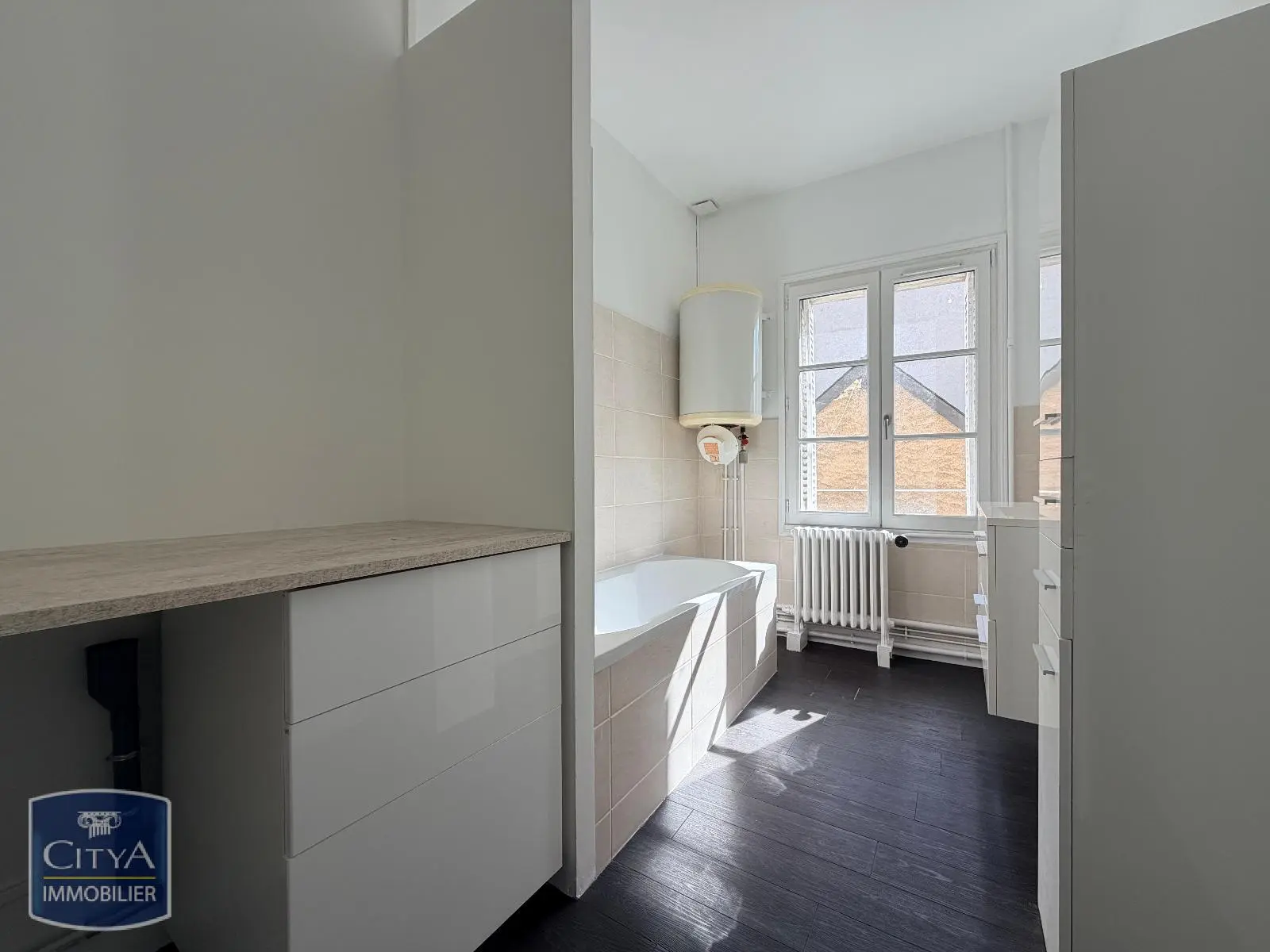 Photo 2 Appartement 4 pièces 107.21m²