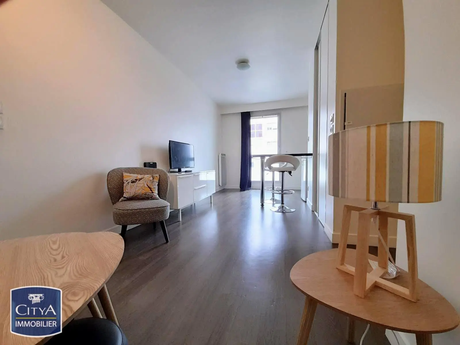 Photo 1 Appartement 1 pièce 26.85m²