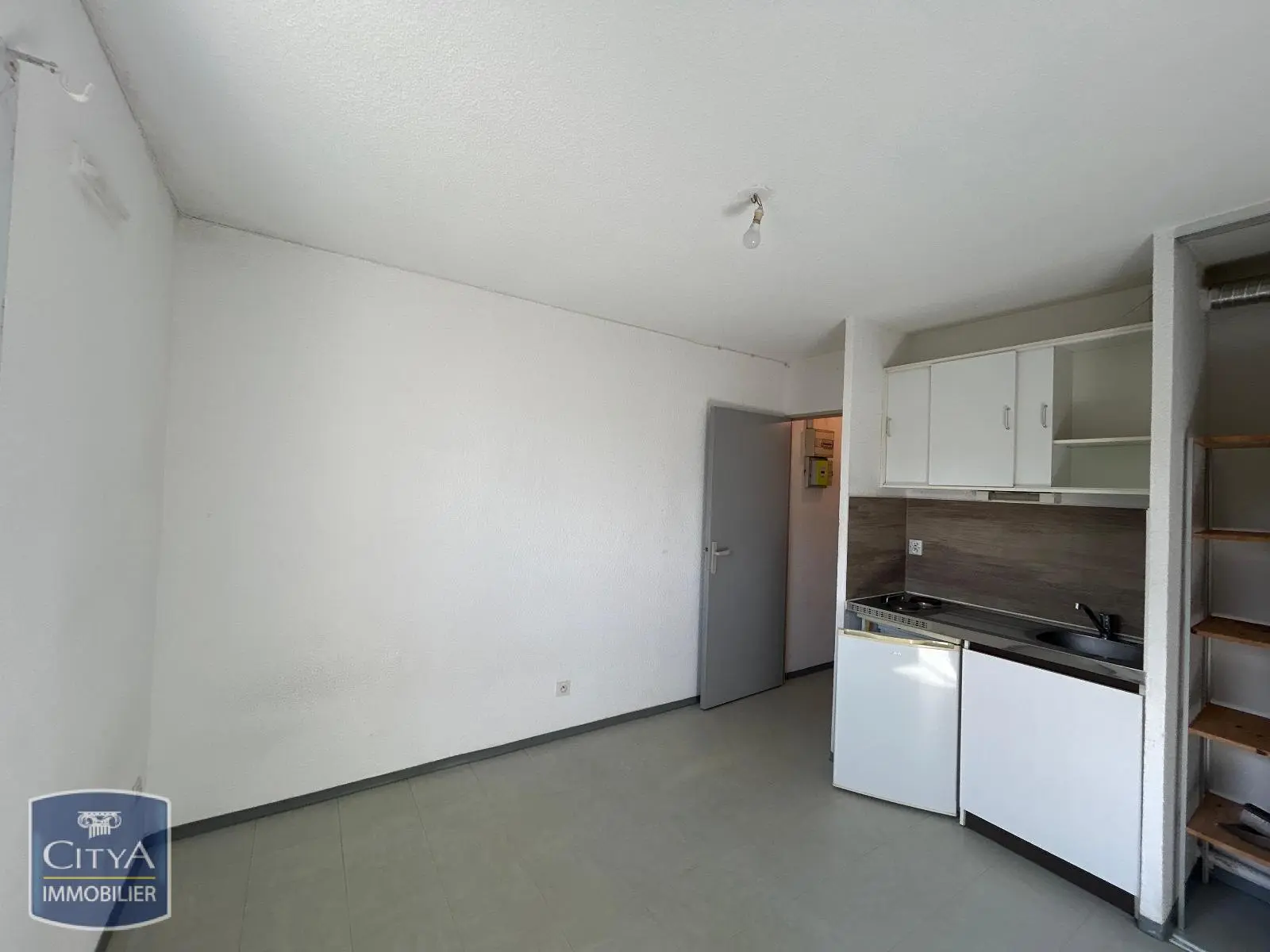 Photo 2 Appartement 1 pièce 15.52m²