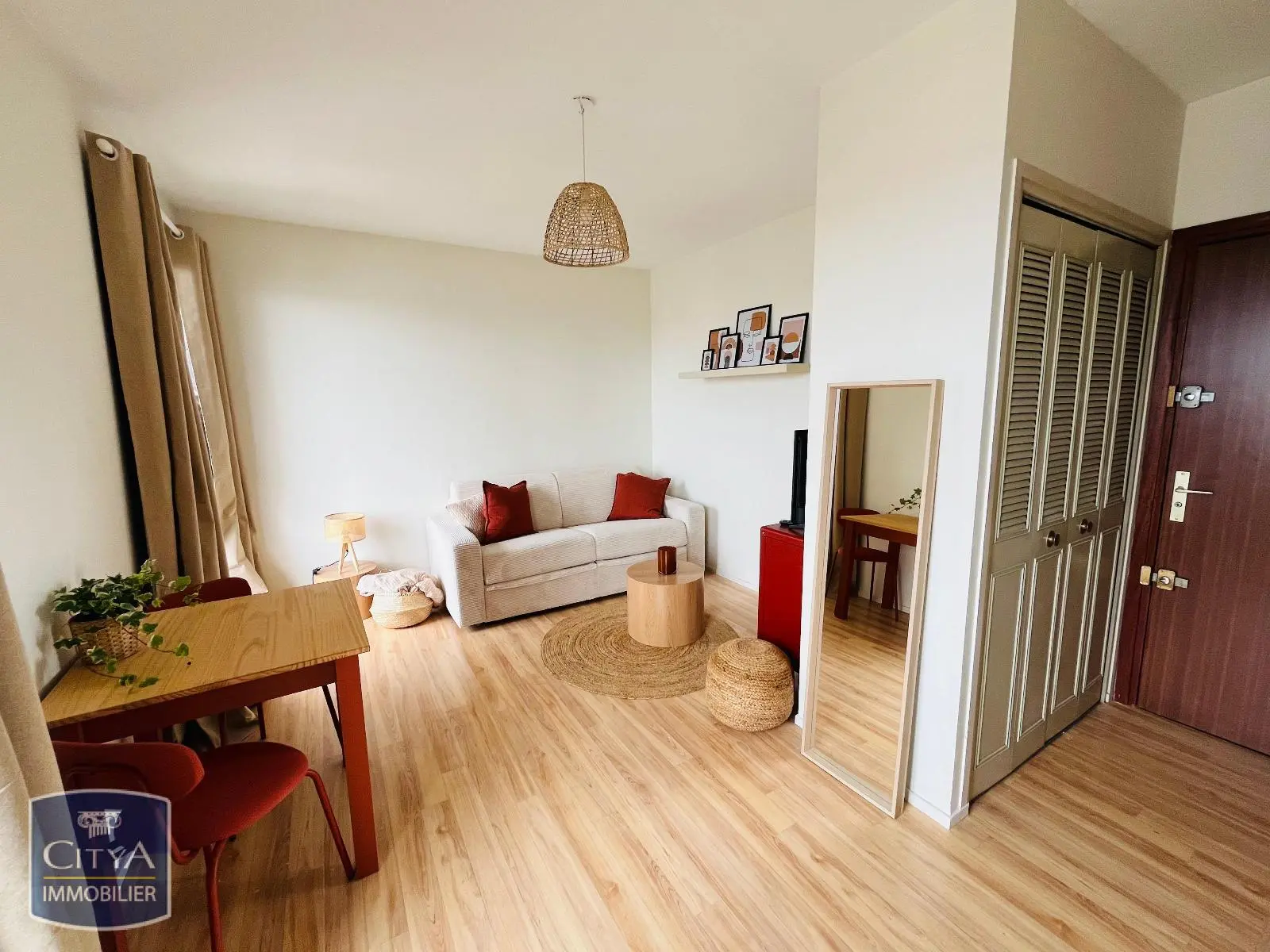 Photo 2 Appartement 1 pièce 22.09m²