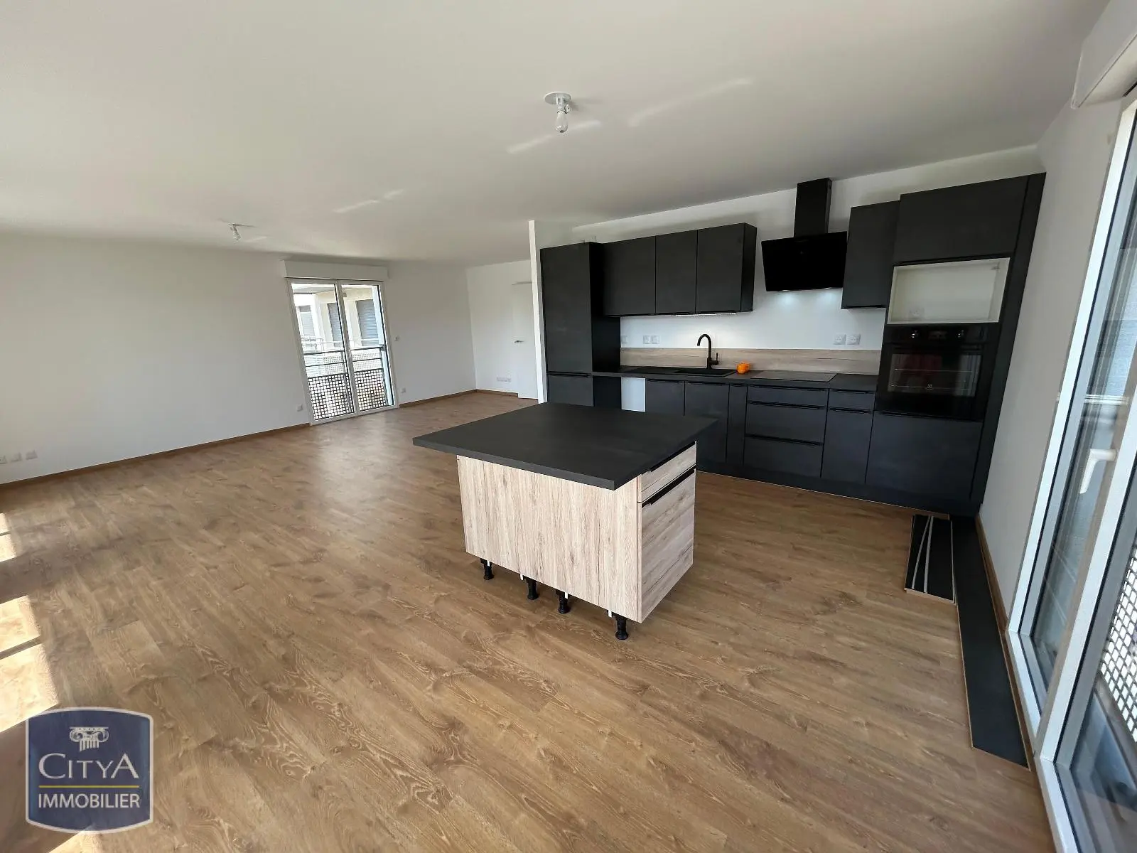 Photo 3 Appartement 4 pièces 111.49m²
