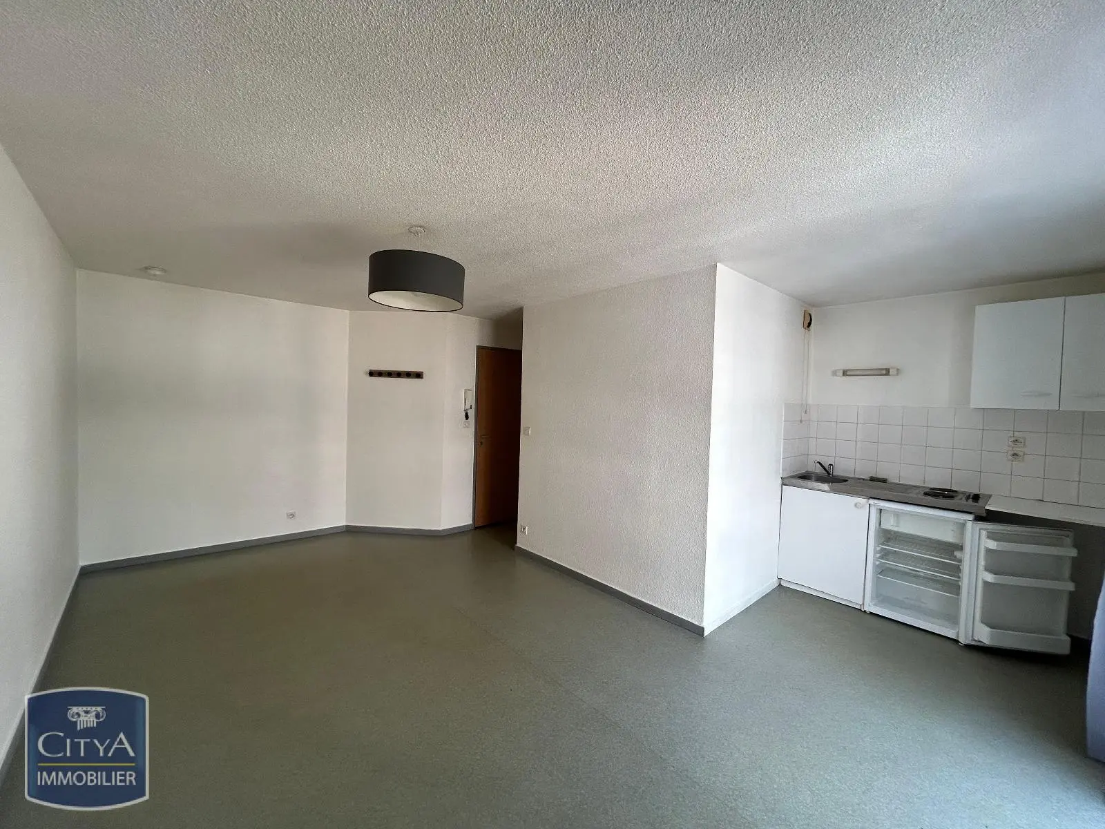 Photo 1 Appartement 1 pièce 24.69m²