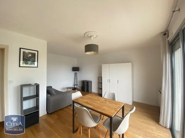 Photo 2 Appartement 1 pièce 32.51m²