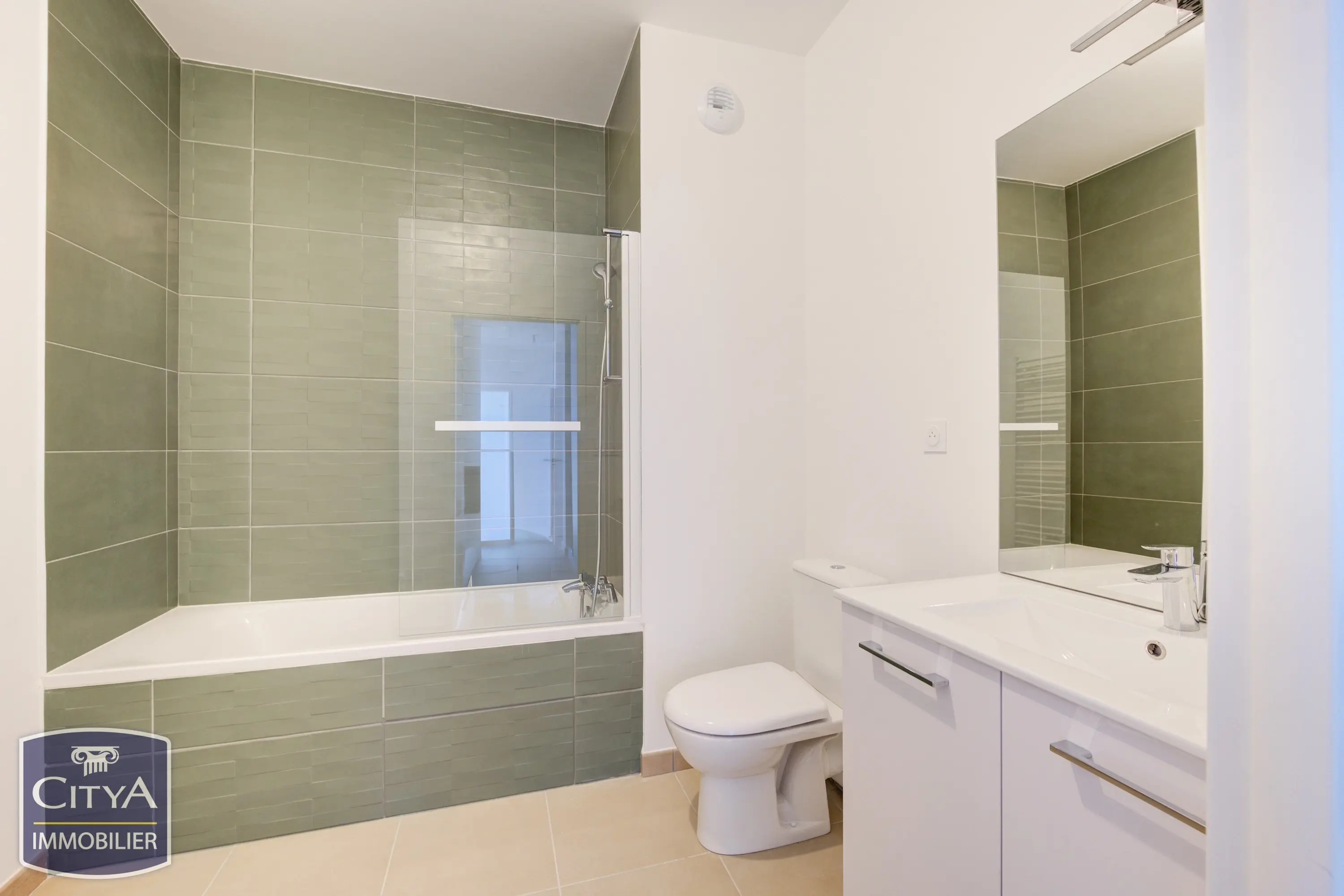 Photo 10 Appartement 4 pièces 102.72m²