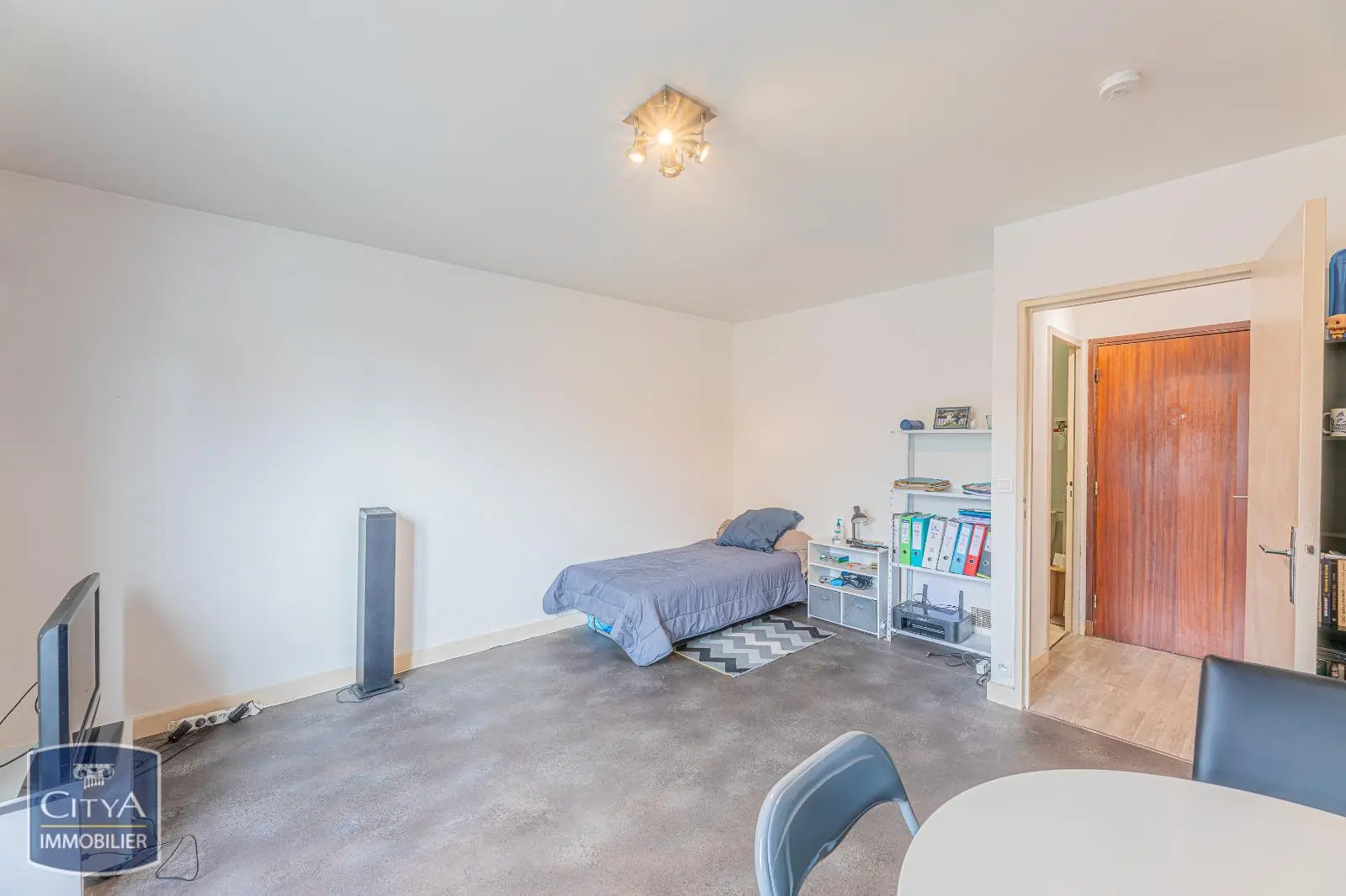 Photo 1 Appartement 1 pièce 28.49m²