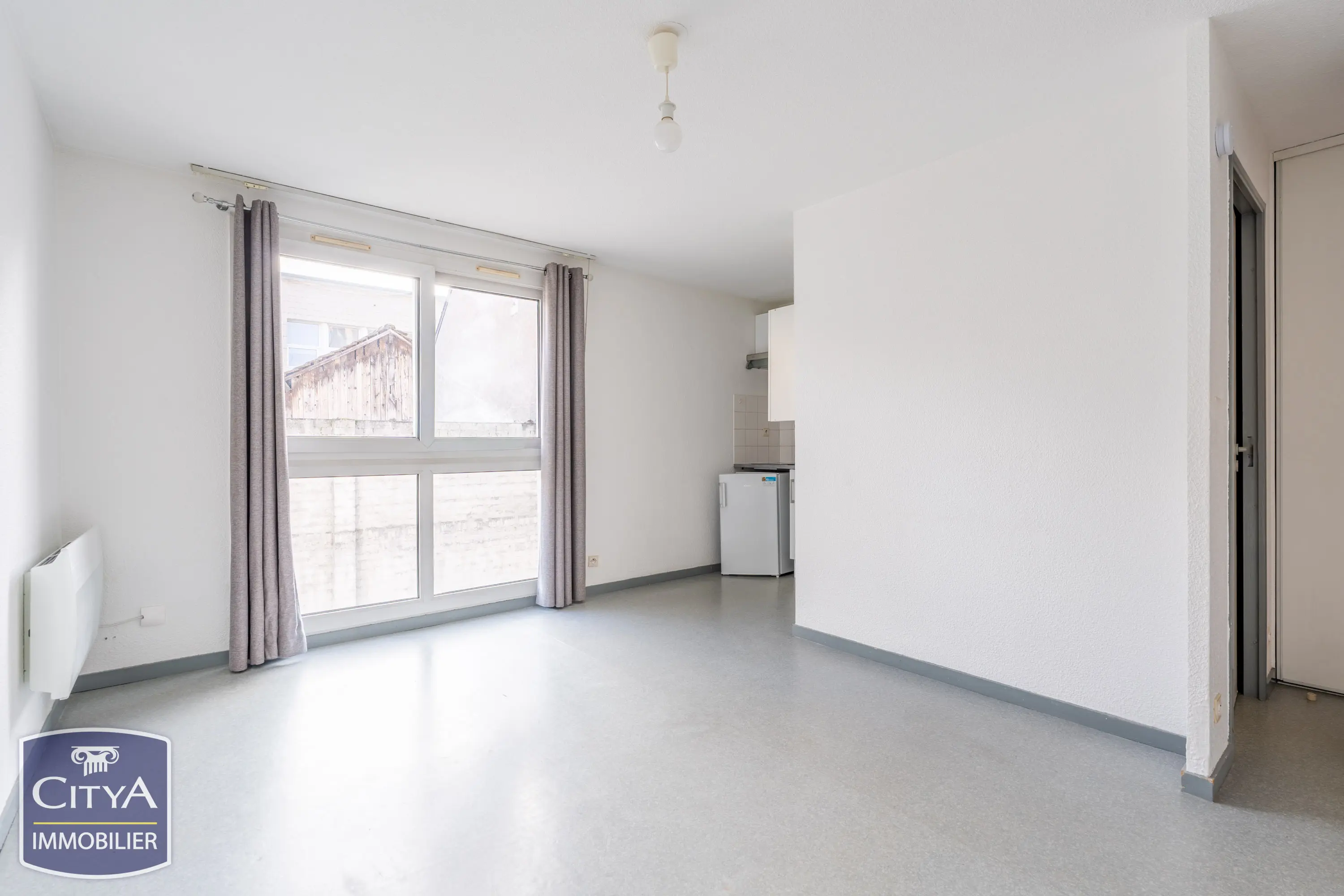 Photo 1 Appartement 1 pièce 20m²