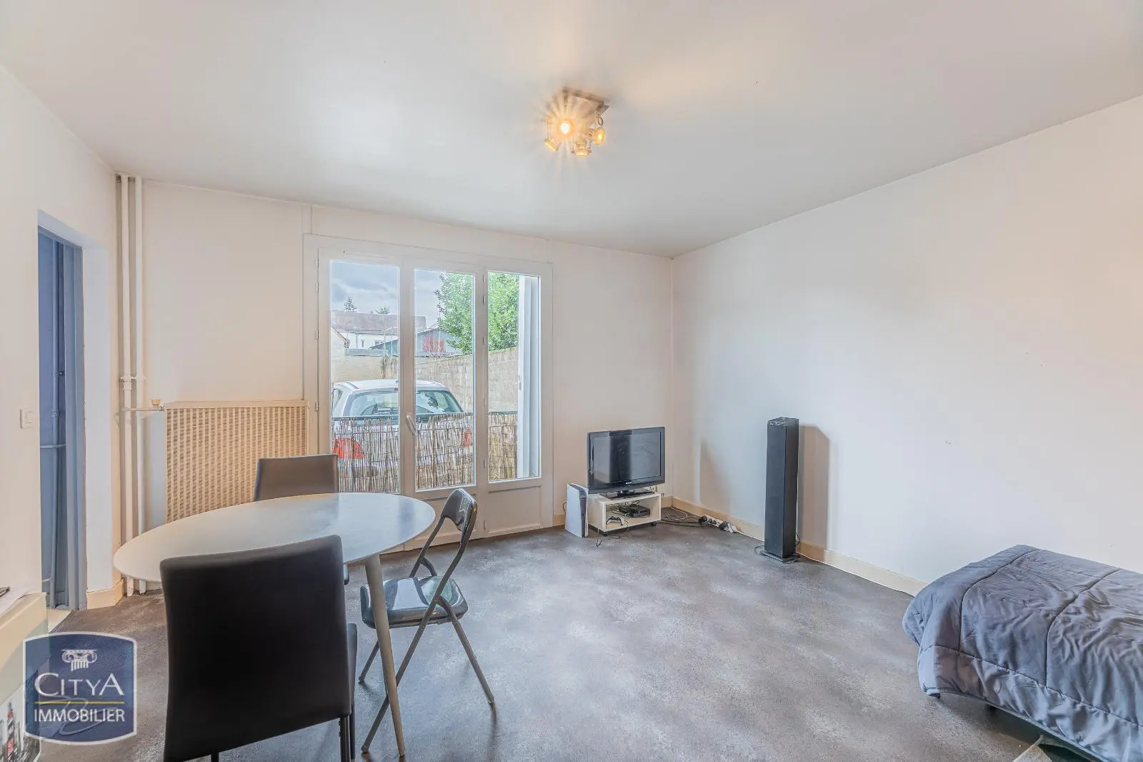 Photo 2 Appartement 1 pièce 28.49m²