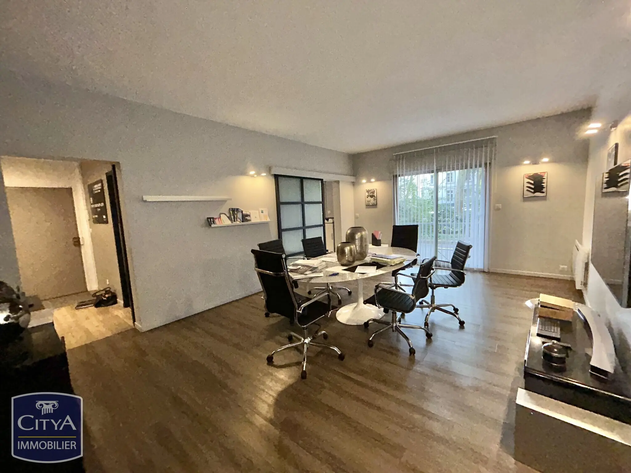 Photo 4 Local Professionnel 87.77m²