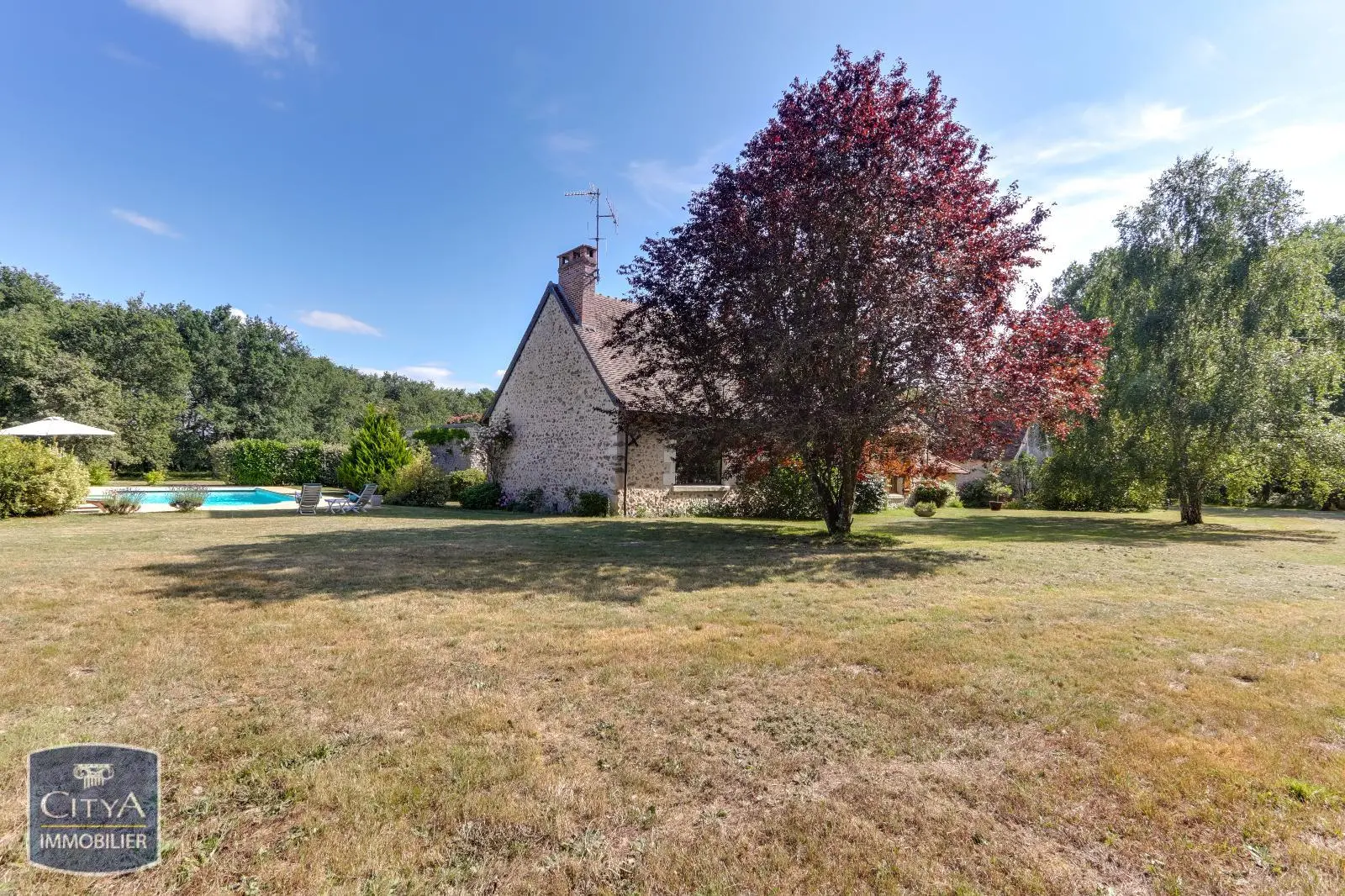 Photo 1 Maison 5 pièces 140m²