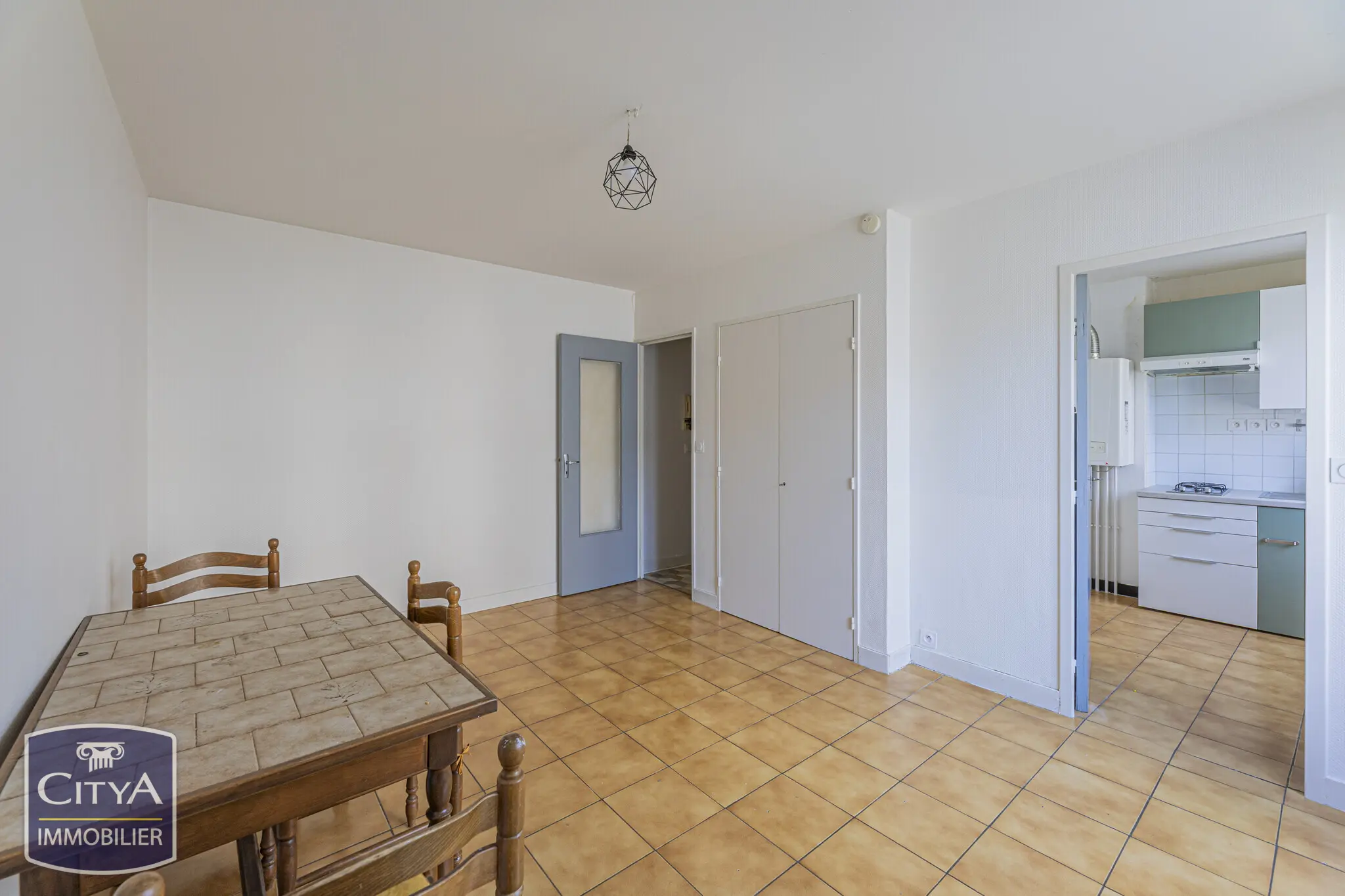 Photo 2 Appartement 1 pièce 26.01m²