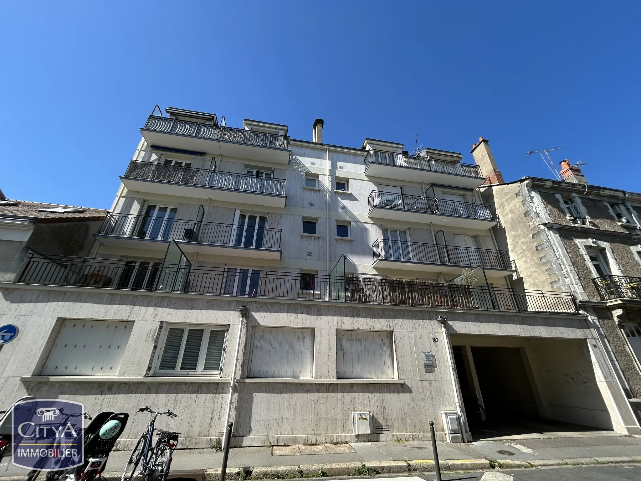 Photo 1 Appartement 1 pièce 22.77m²