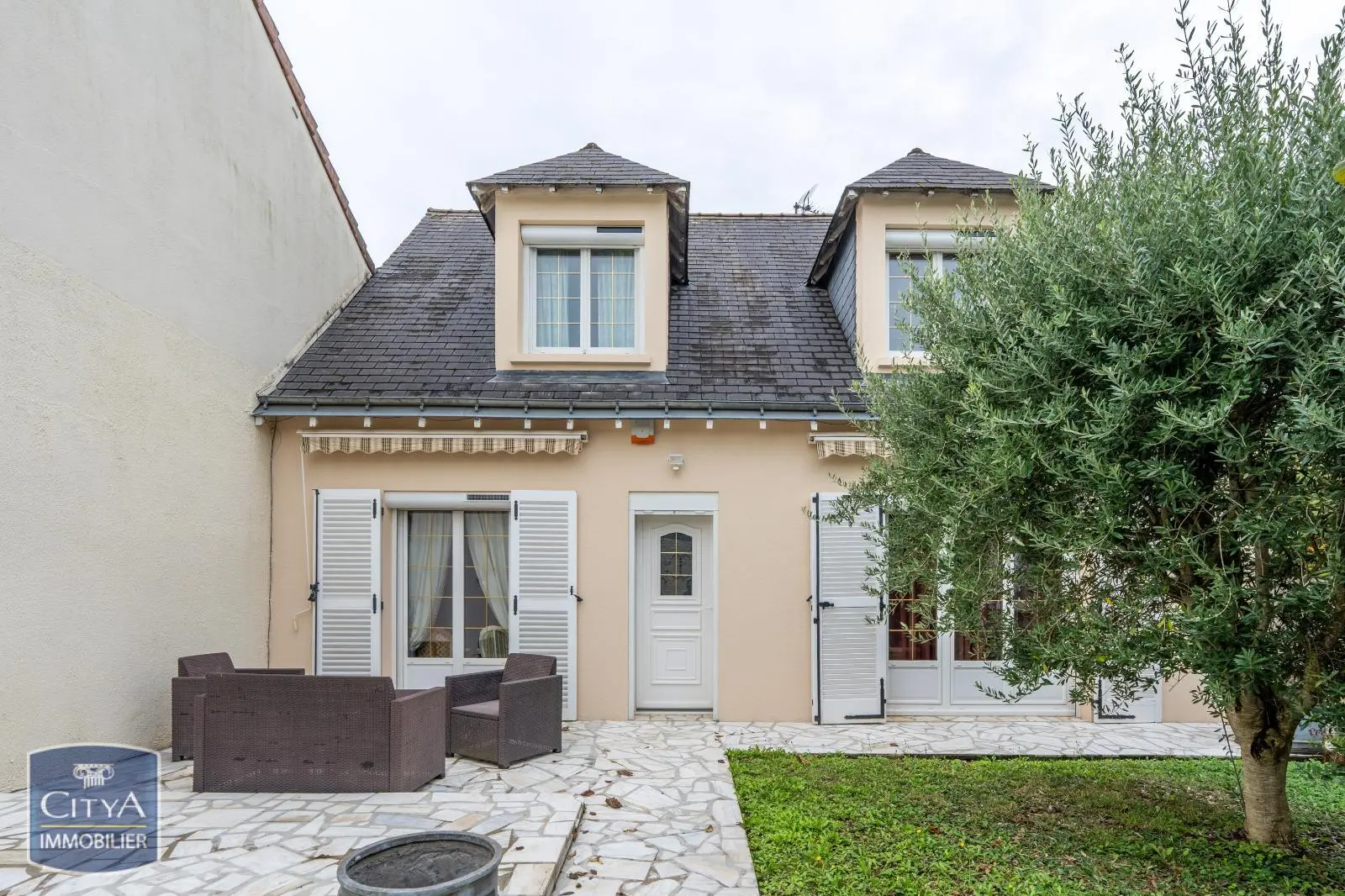 Photo 1 Maison 5 pièces 118m²