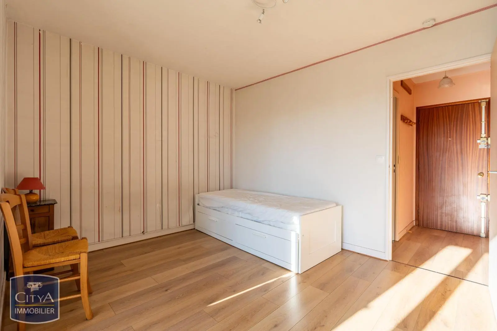 Photo 1 Appartement 1 pièce 28.7m²