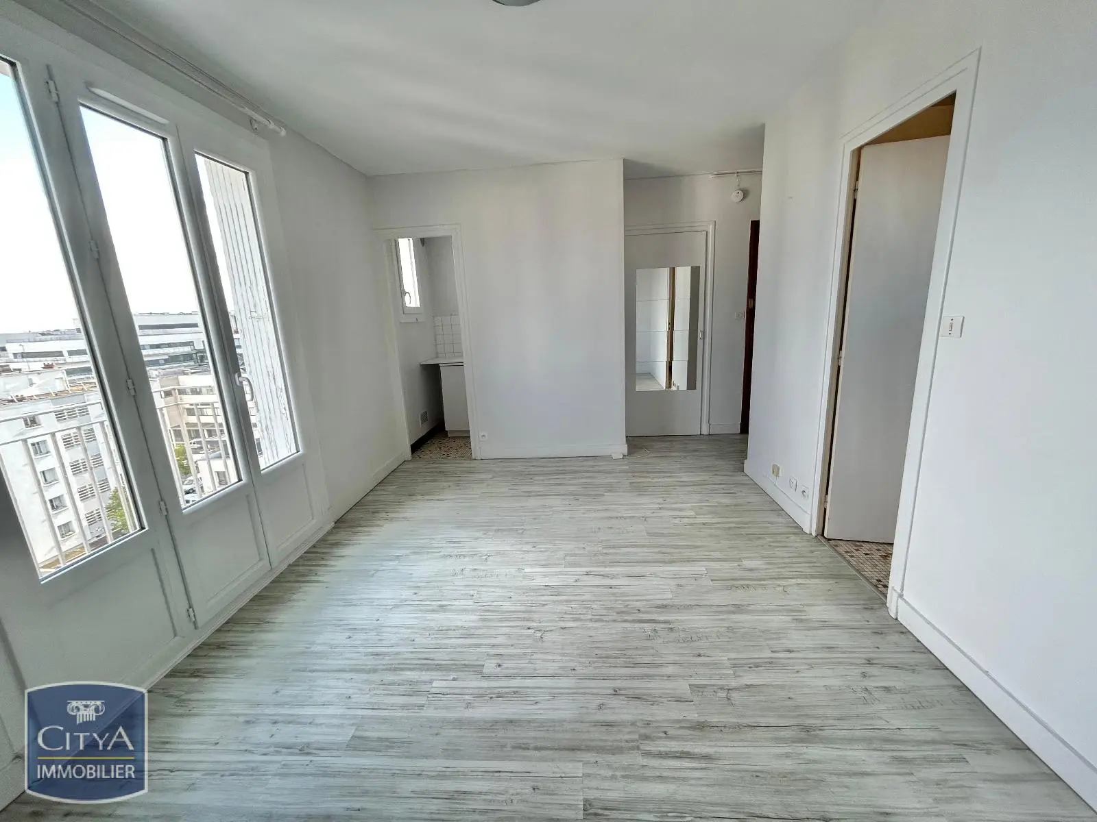Photo 2 Appartement 1 pièce 23.05m²