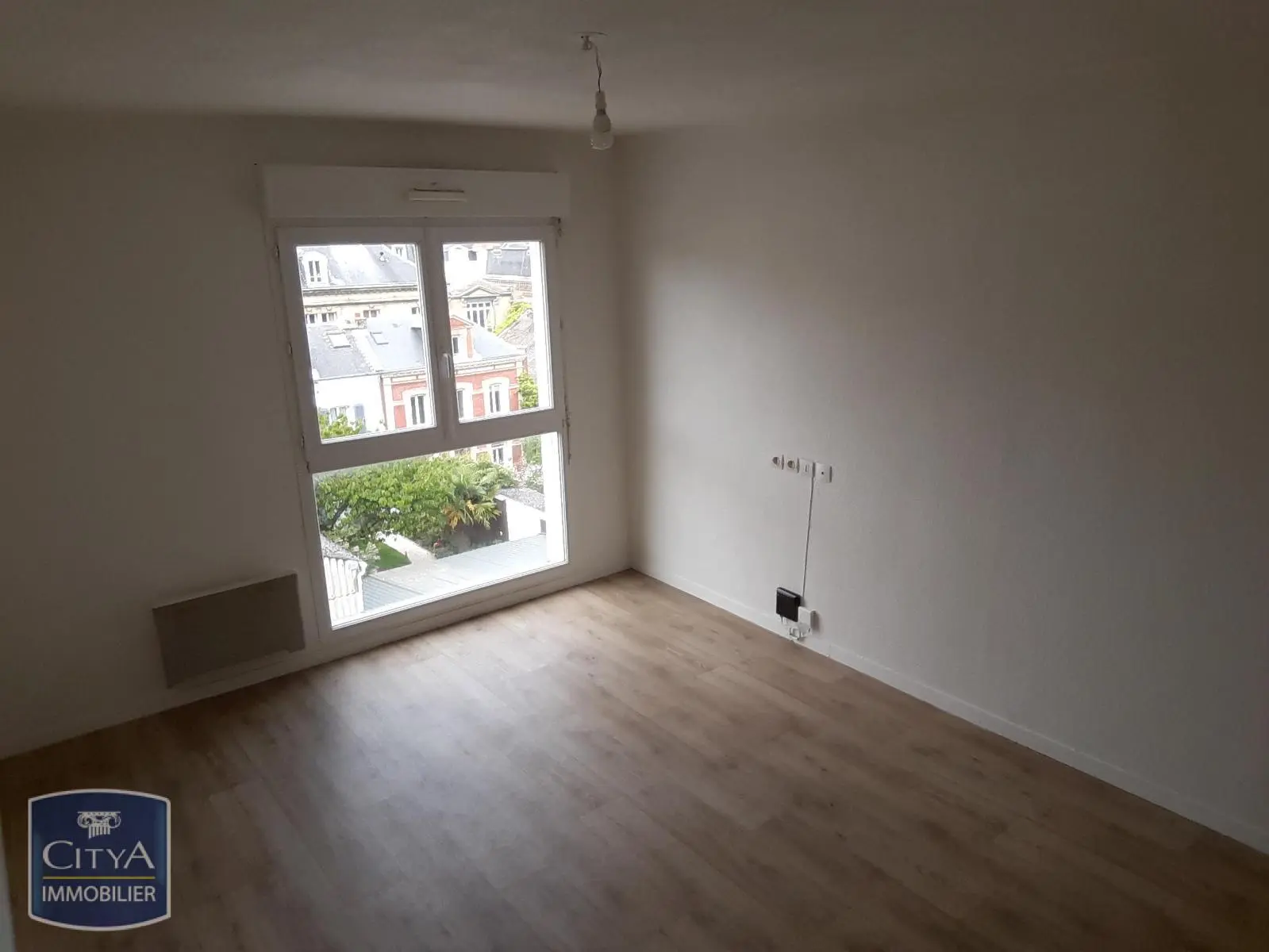 Photo 1 Appartement 1 pièce 19.8m²