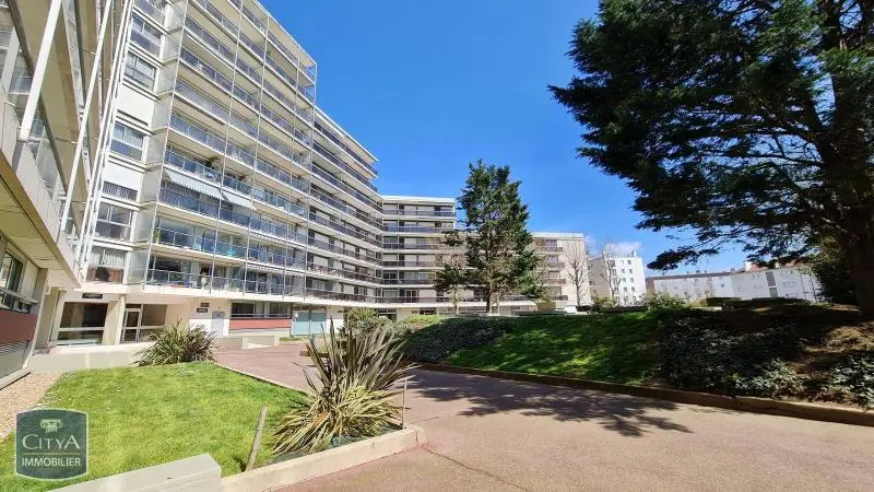 Photo 1 Appartement 1 pièce 30.56m²