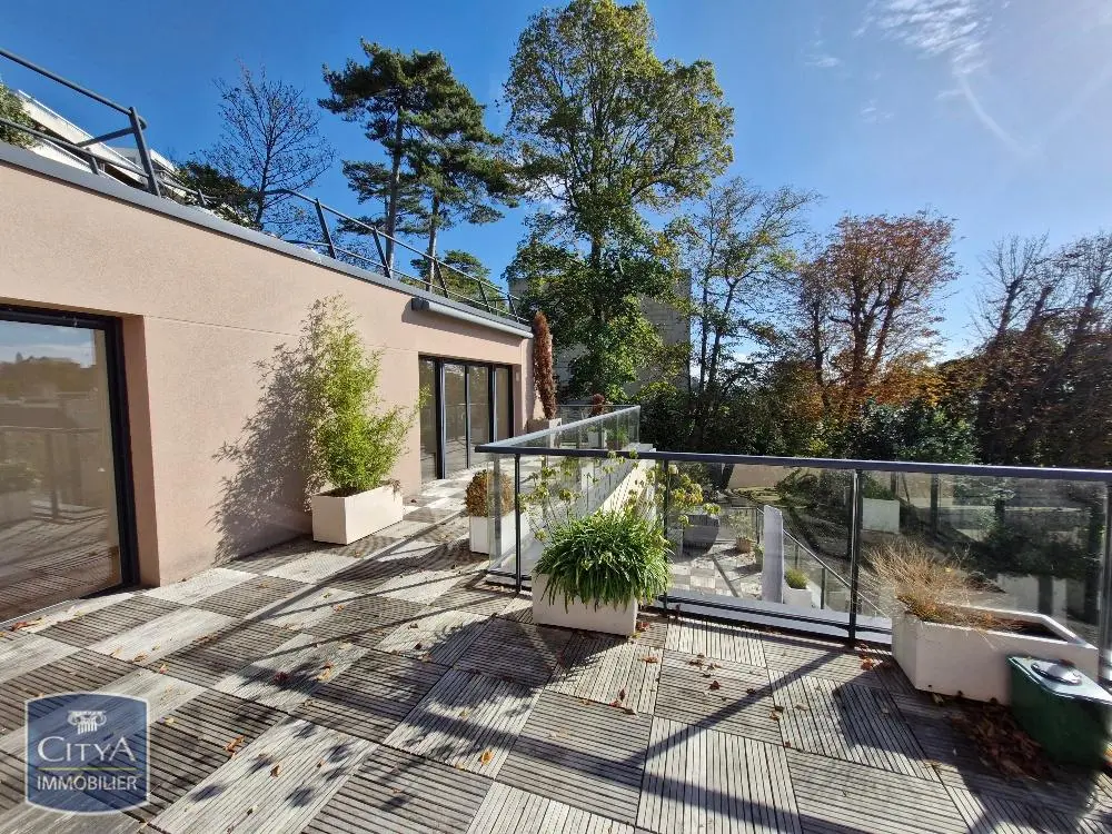 Photo 1 Appartement 4 pièces 145.84m²