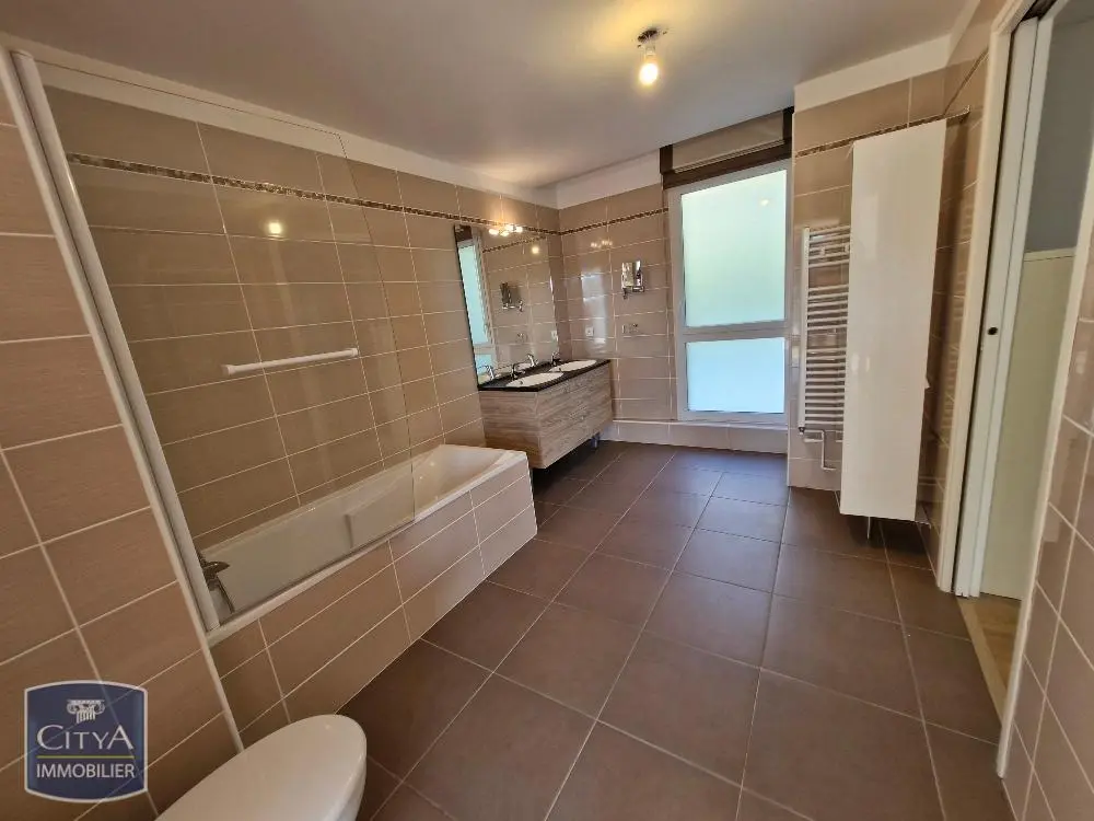 Photo 15 Appartement 4 pièces 145.84m²