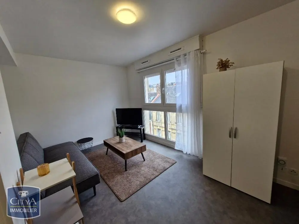 Photo 1 Appartement 1 pièce 22.69m²