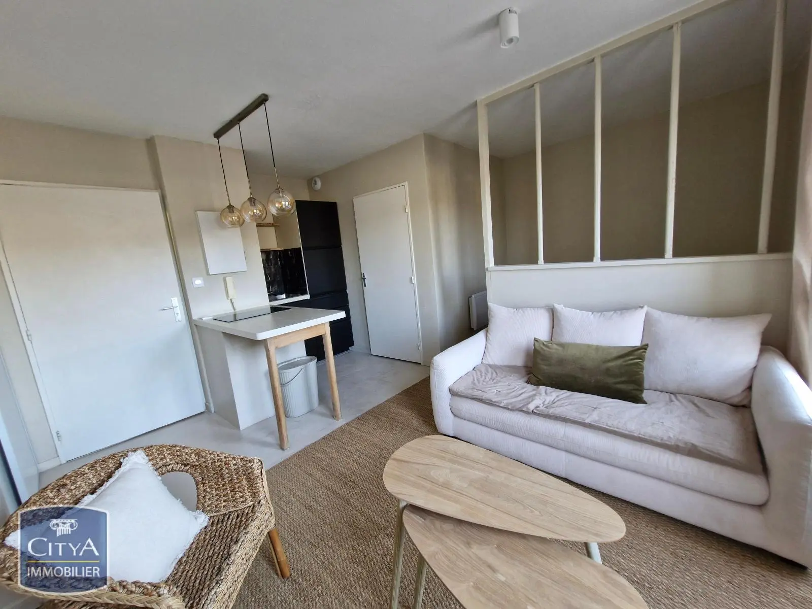 Photo 2 Appartement 1 pièce 24m²