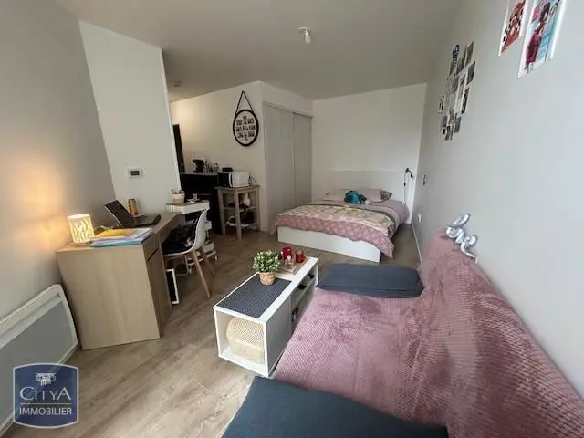 Photo 2 Appartement 1 pièce 27.79m²