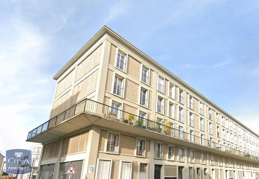 Photo 1 Appartement 1 pièce 27.08m²
