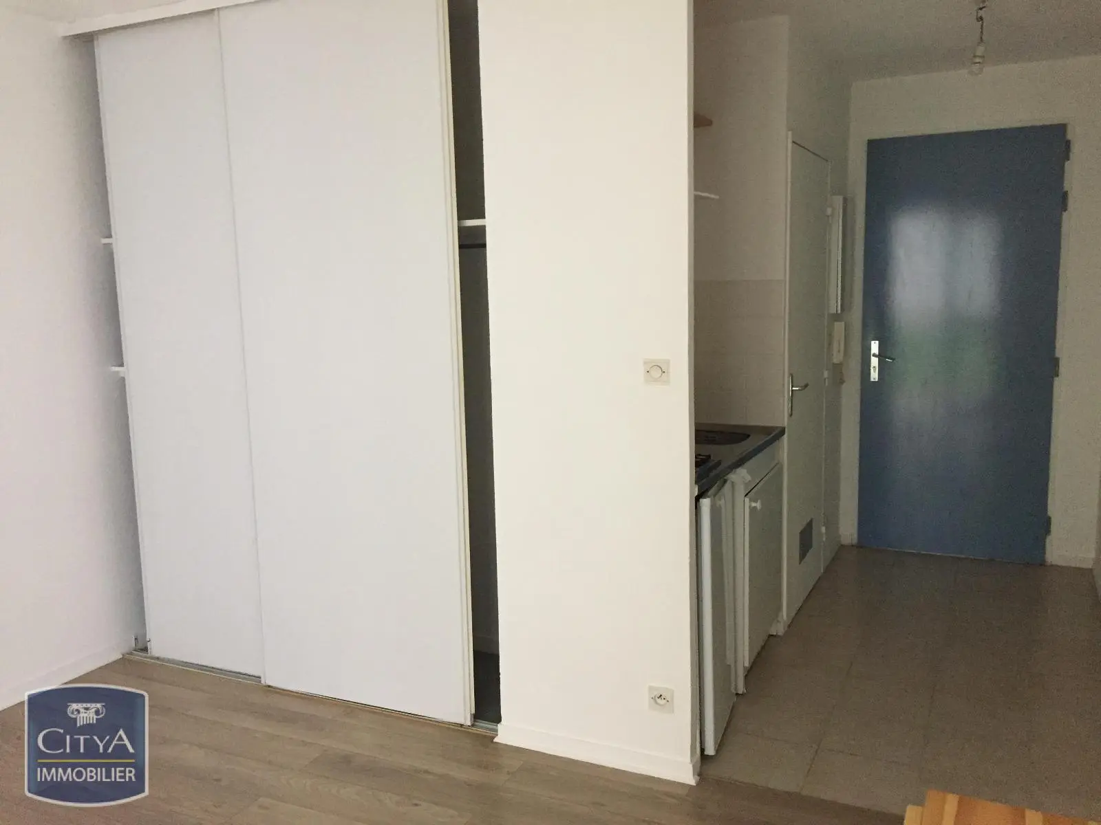 Photo 2 Appartement 1 pièce 21.5m²