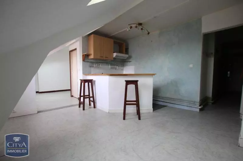 Illustration pour Appartement 1 pièce 28m² Photo Appartement 1 pièce 28m²