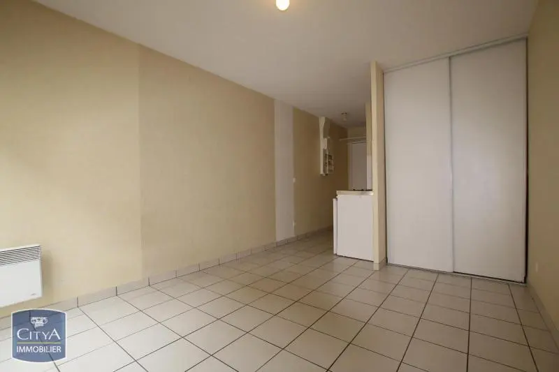 Photo 2 Appartement 1 pièce 20.06m²