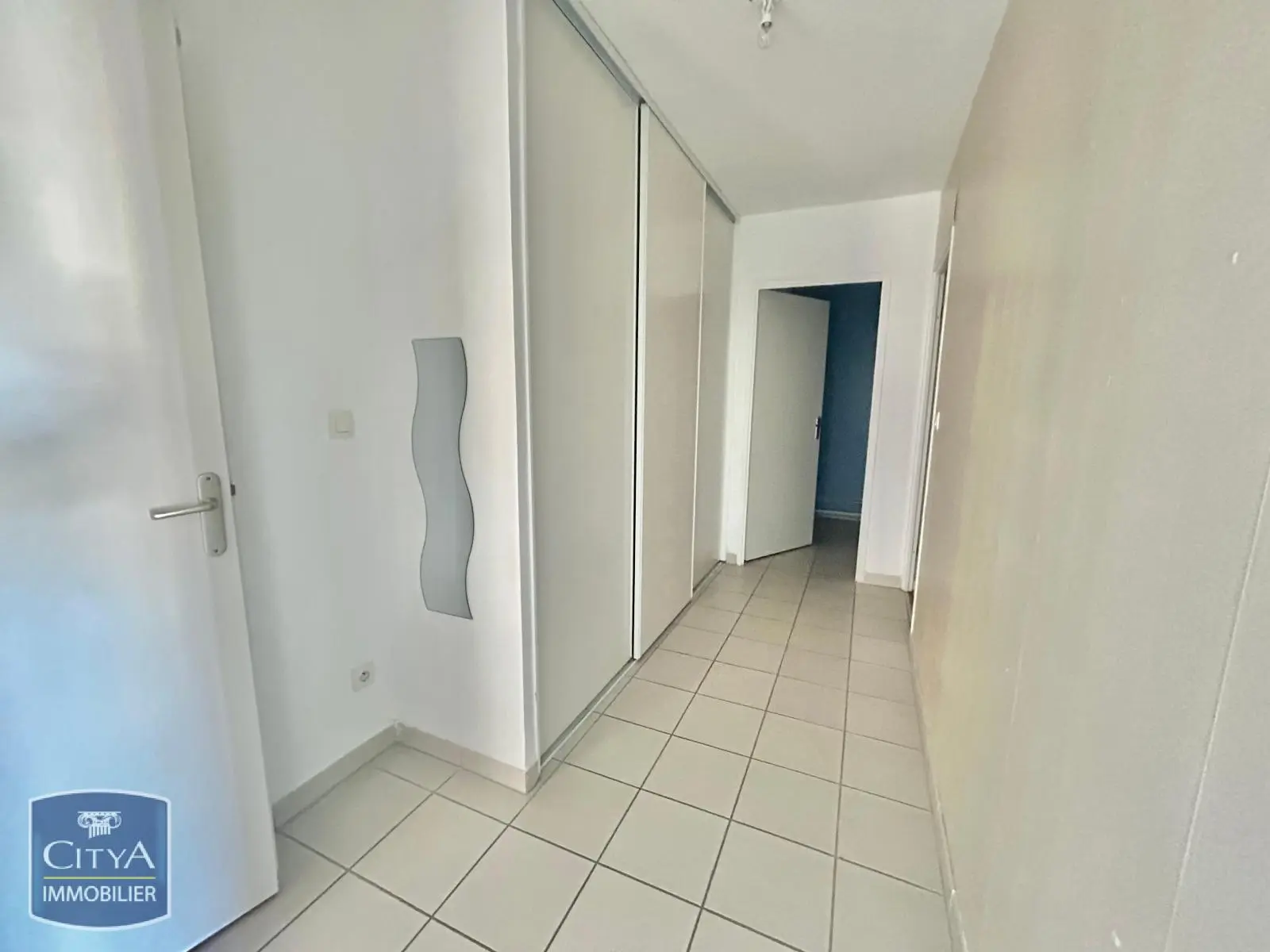 Photo 2 Appartement 4 pièces 106.98m²