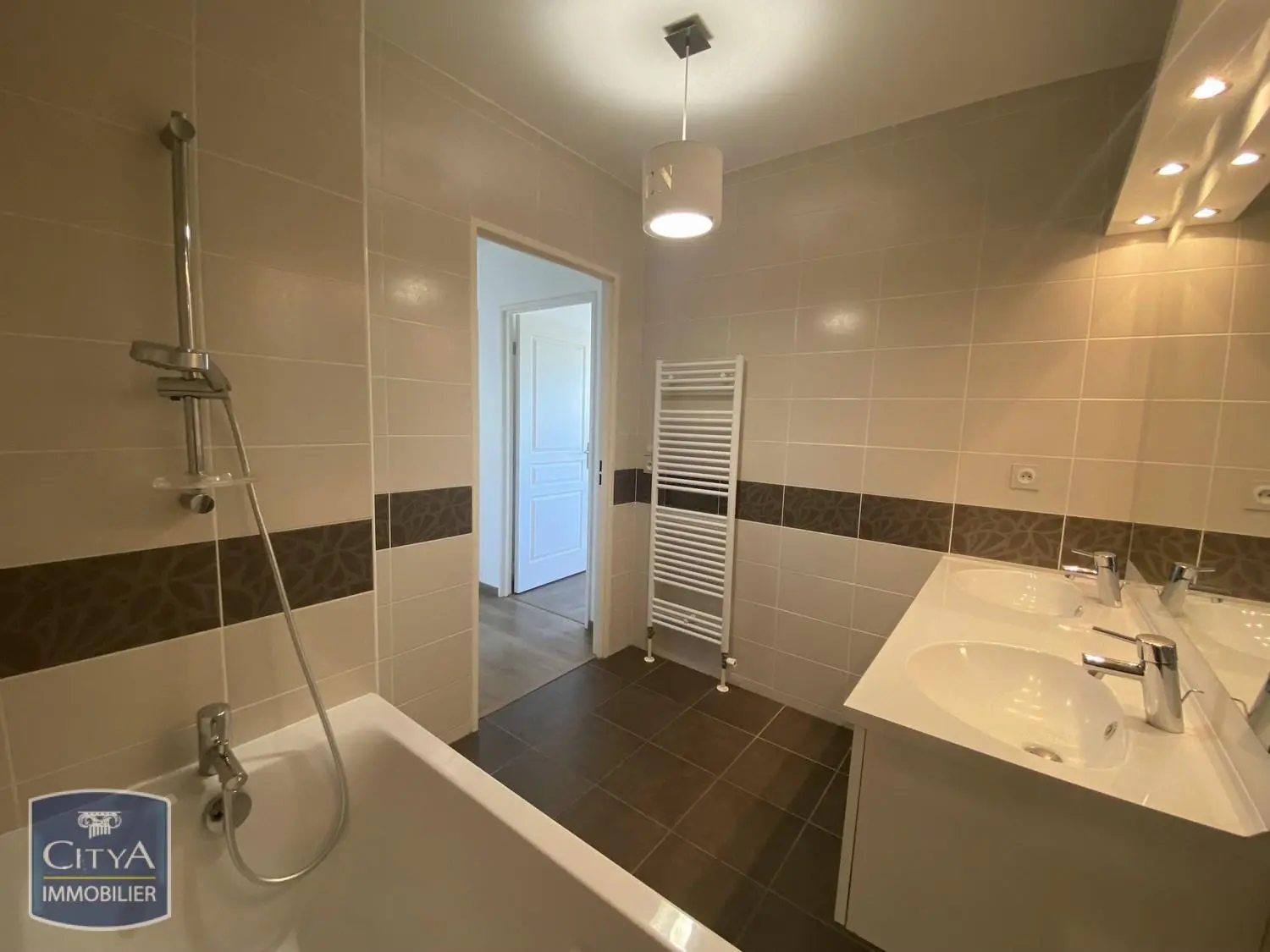 Photo 22 Appartement 4 pièces 105.55m²