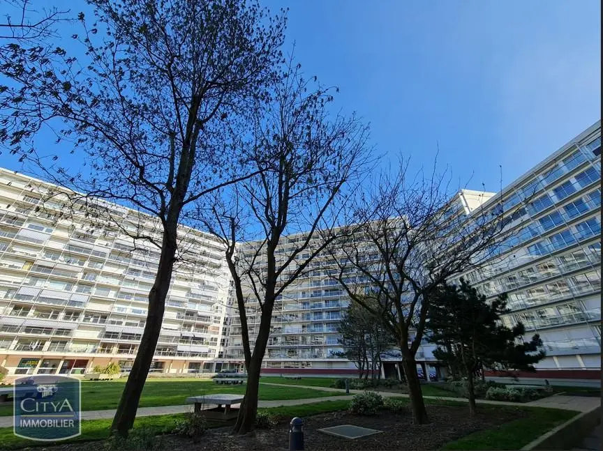 Photo 1 Appartement 1 pièce 21.68m²