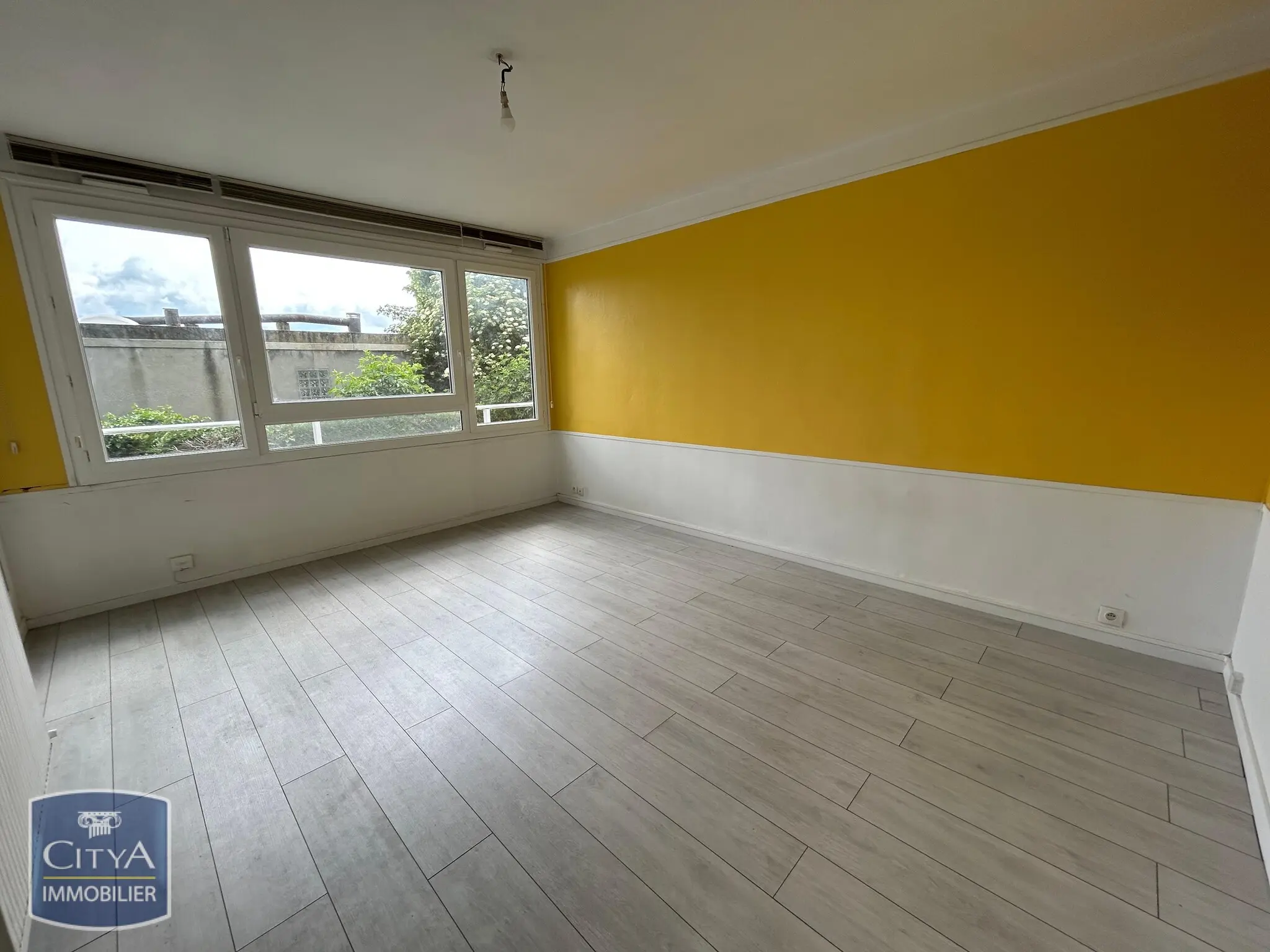 Photo 1 Appartement 1 pièce 33m²