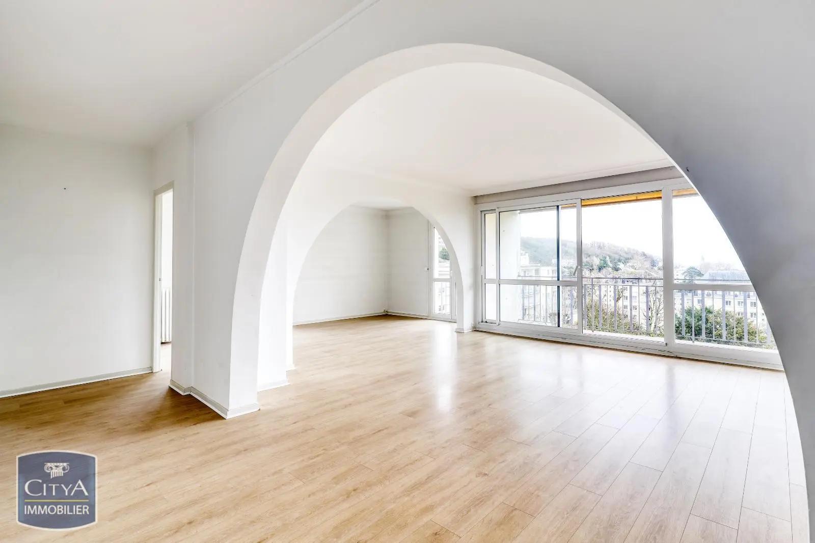 Photo 1 Appartement 4 pièces 105m²