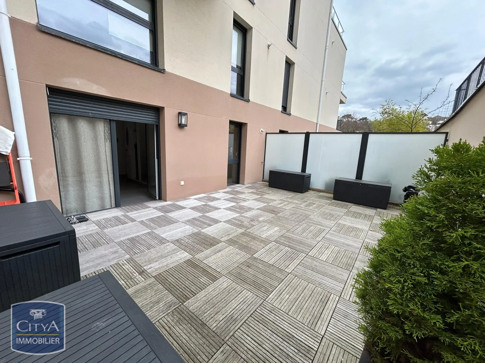 Photo 1 Appartement 1 pièce 28.16m²