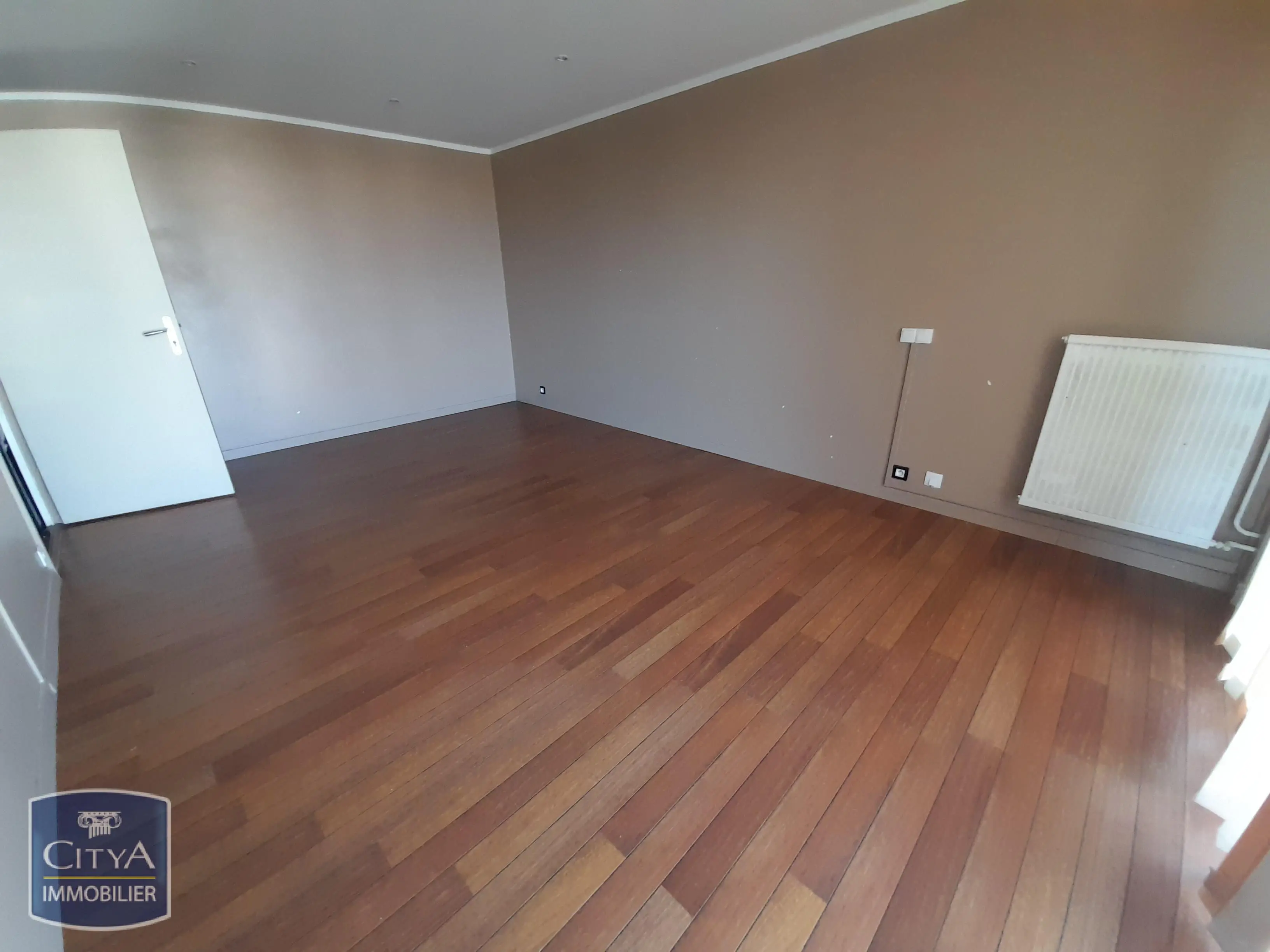 Photo 2 Appartement 5 pièces 96.76m²