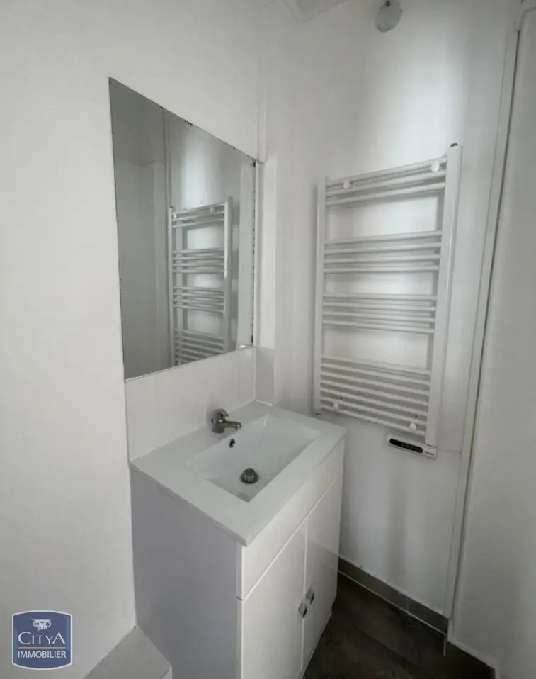 Photo 3 Appartement 1 pièce 23.78m²