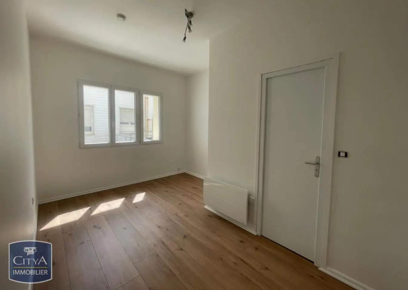 Photo 5 Appartement 1 pièce 23.78m²