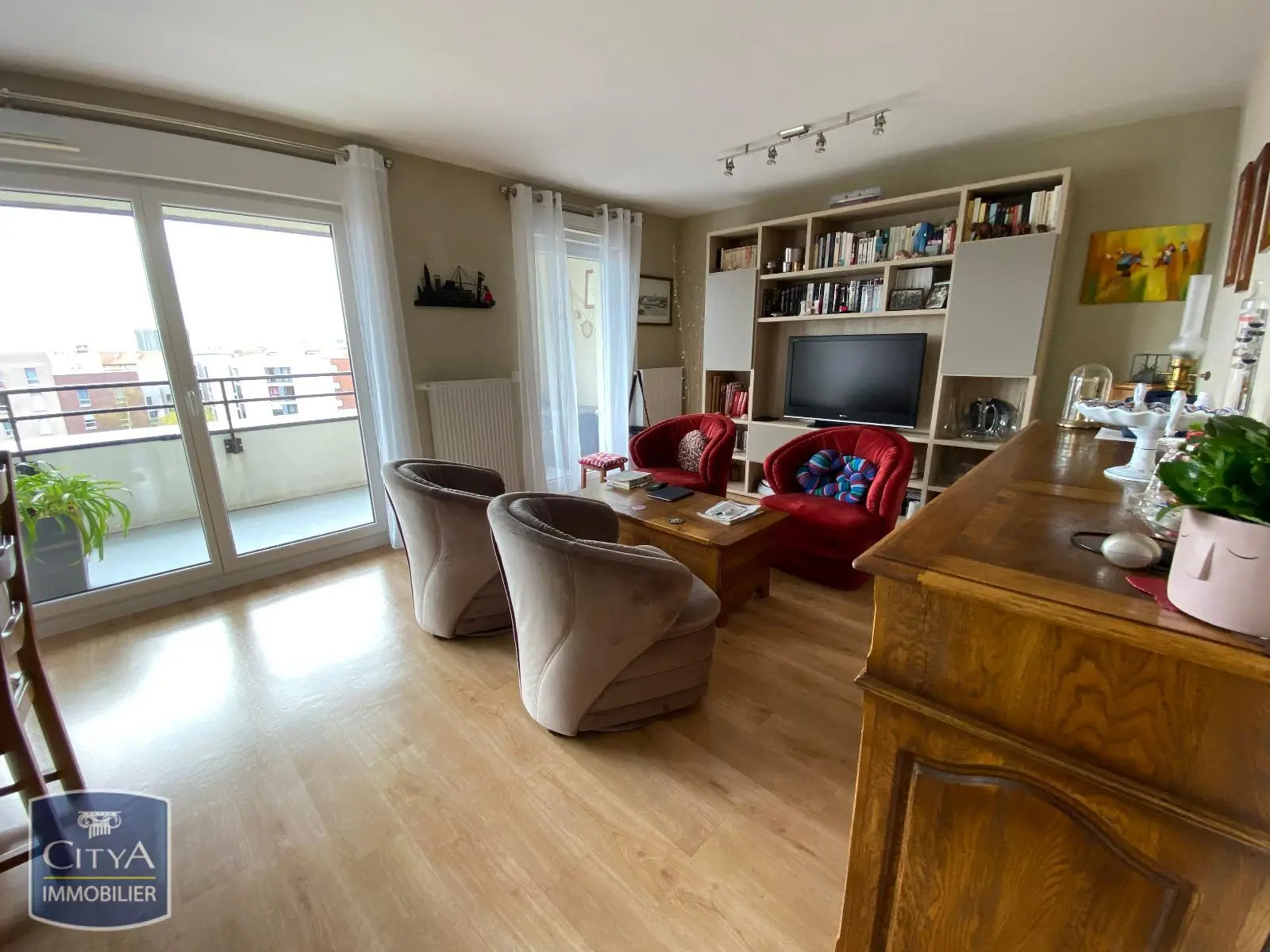 Photo 2 Appartement 4 pièces 77.76m²