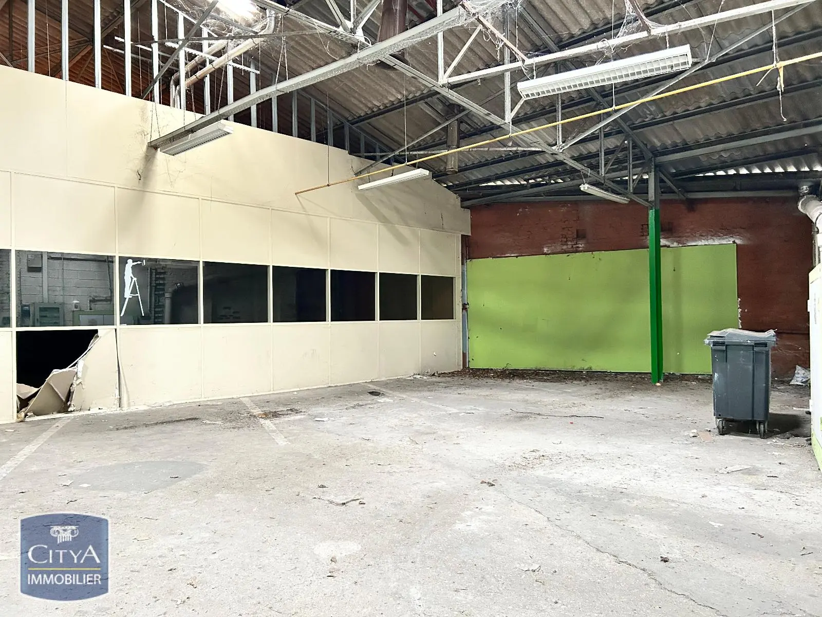 Photo 5 Local Professionnel 500m²