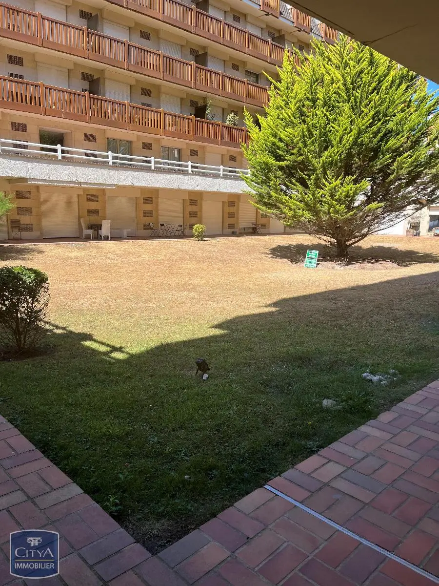 Photo 2 Appartement 1 pièce 23.44m²
