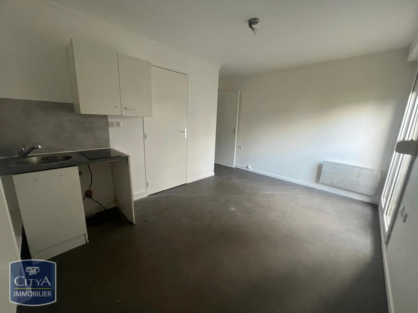 Photo 1 Appartement 1 pièce 18.84m²