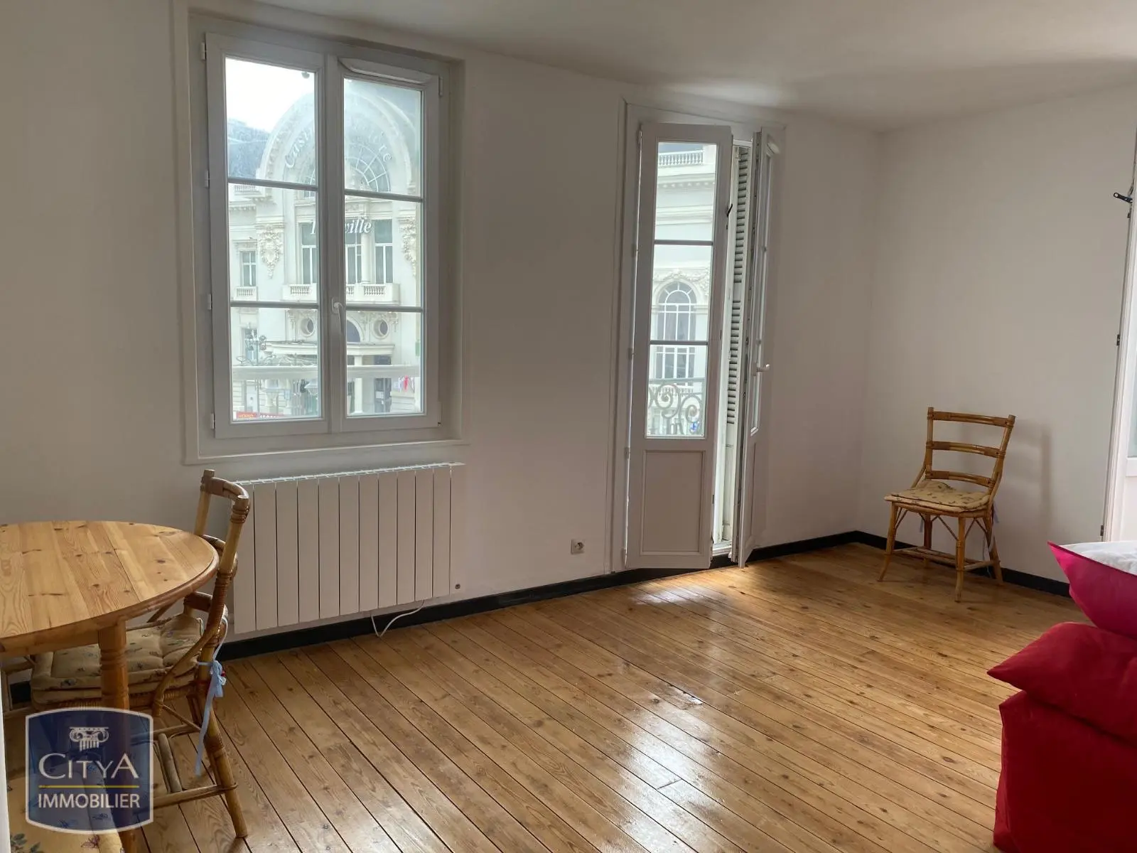 Photo 1 Appartement 1 pièce 23.97m²